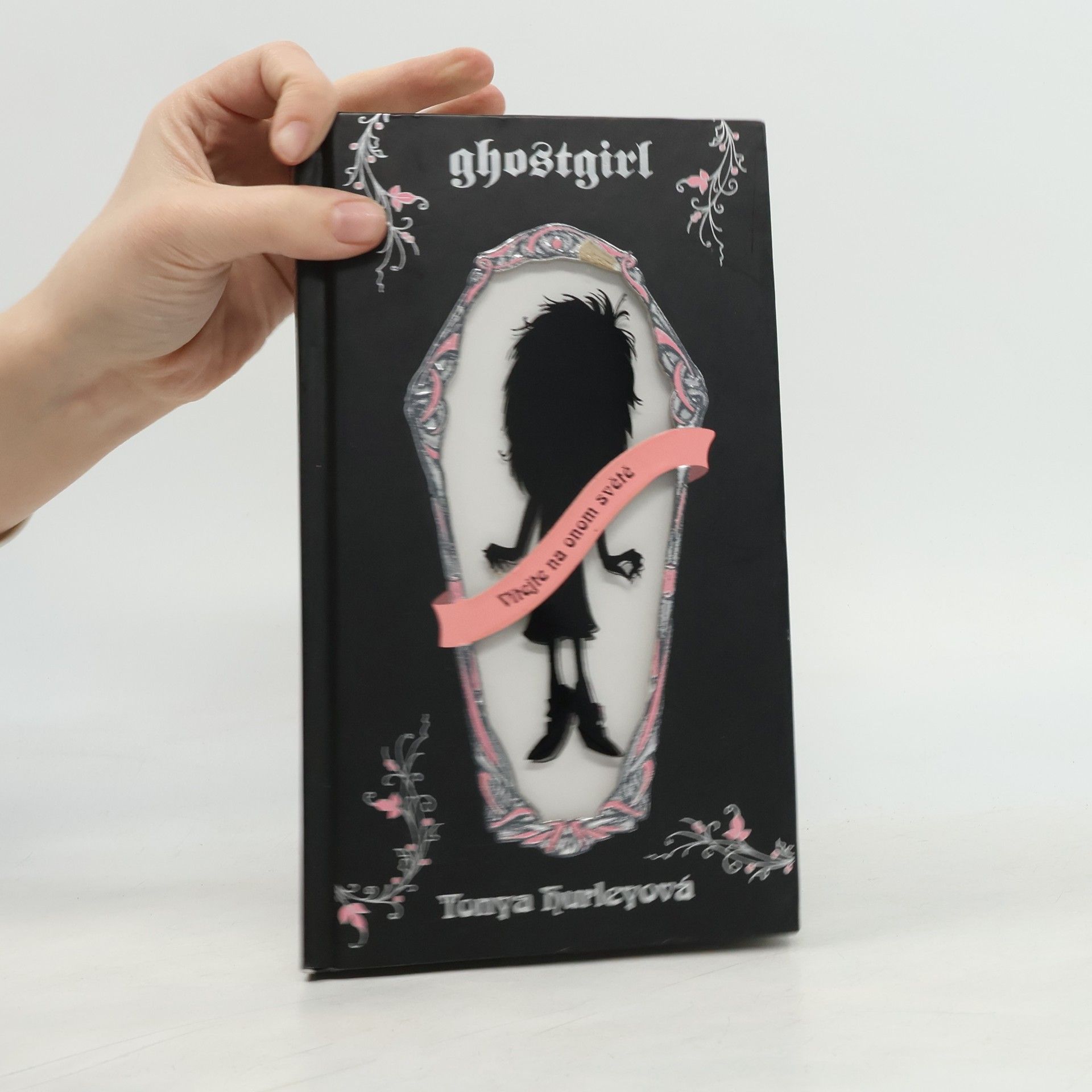 Tonya Hurley Ghostgirl. Kniha první, Vítejte na onom světě