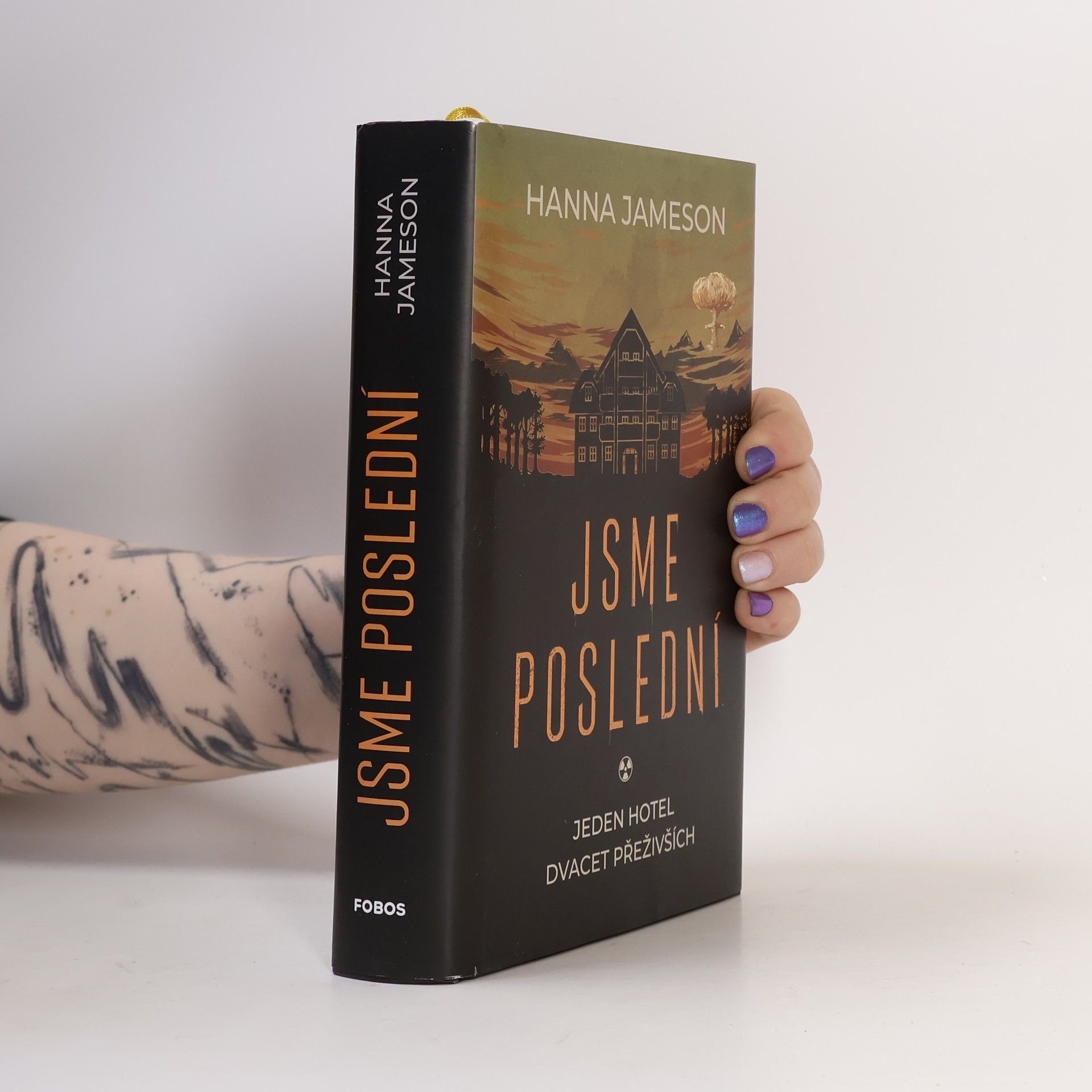 Hanna Jameson Jsme poslední