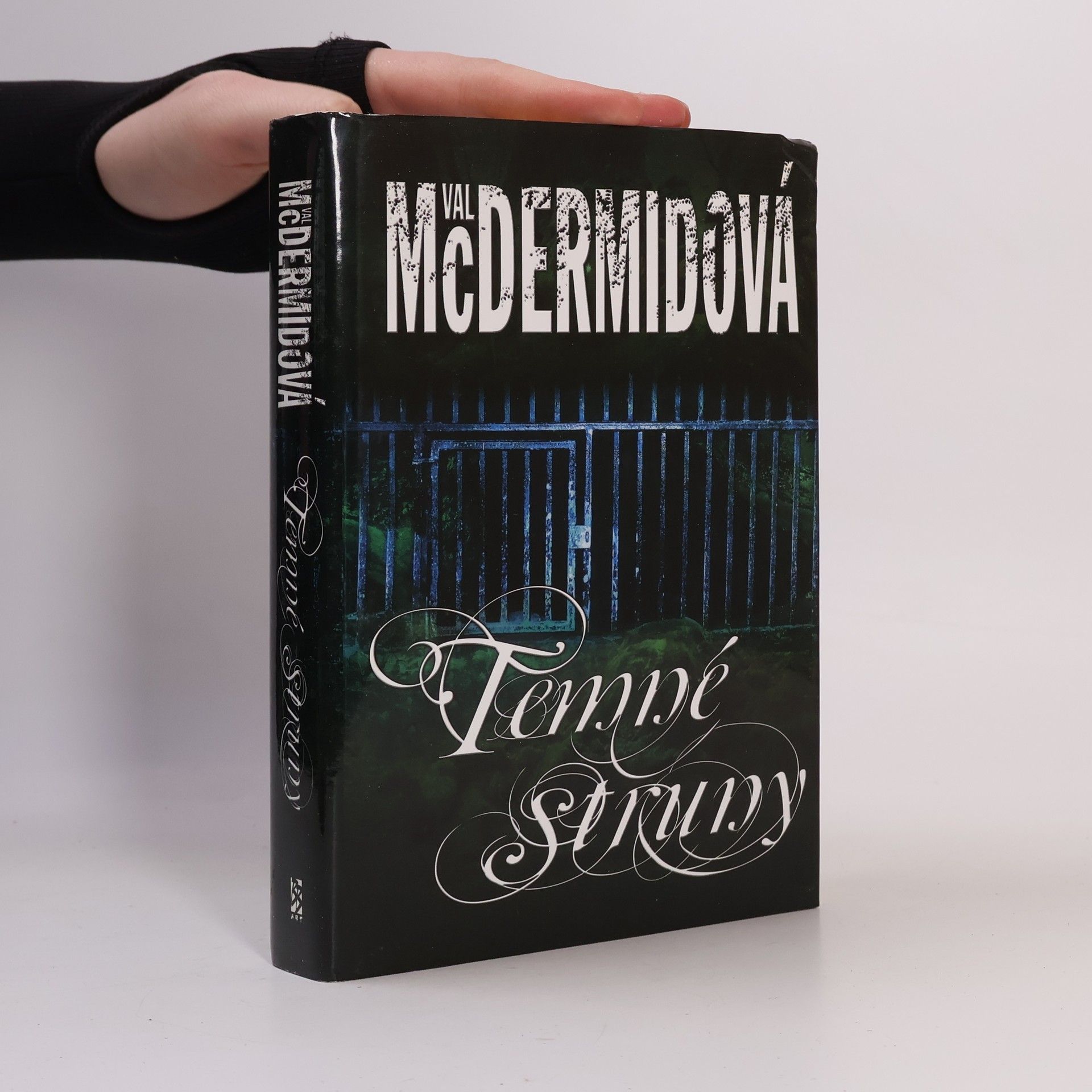 Val McDermid Karen Pirieová 2. Temné struny