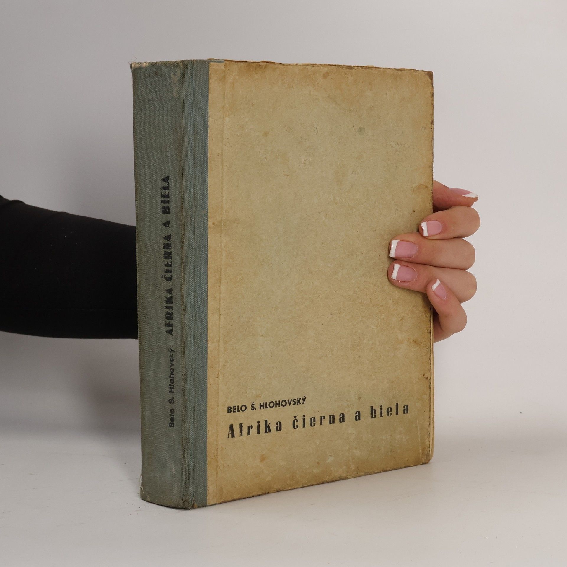 Belo Škarnicel Hlohovský Afrika čierna a biela