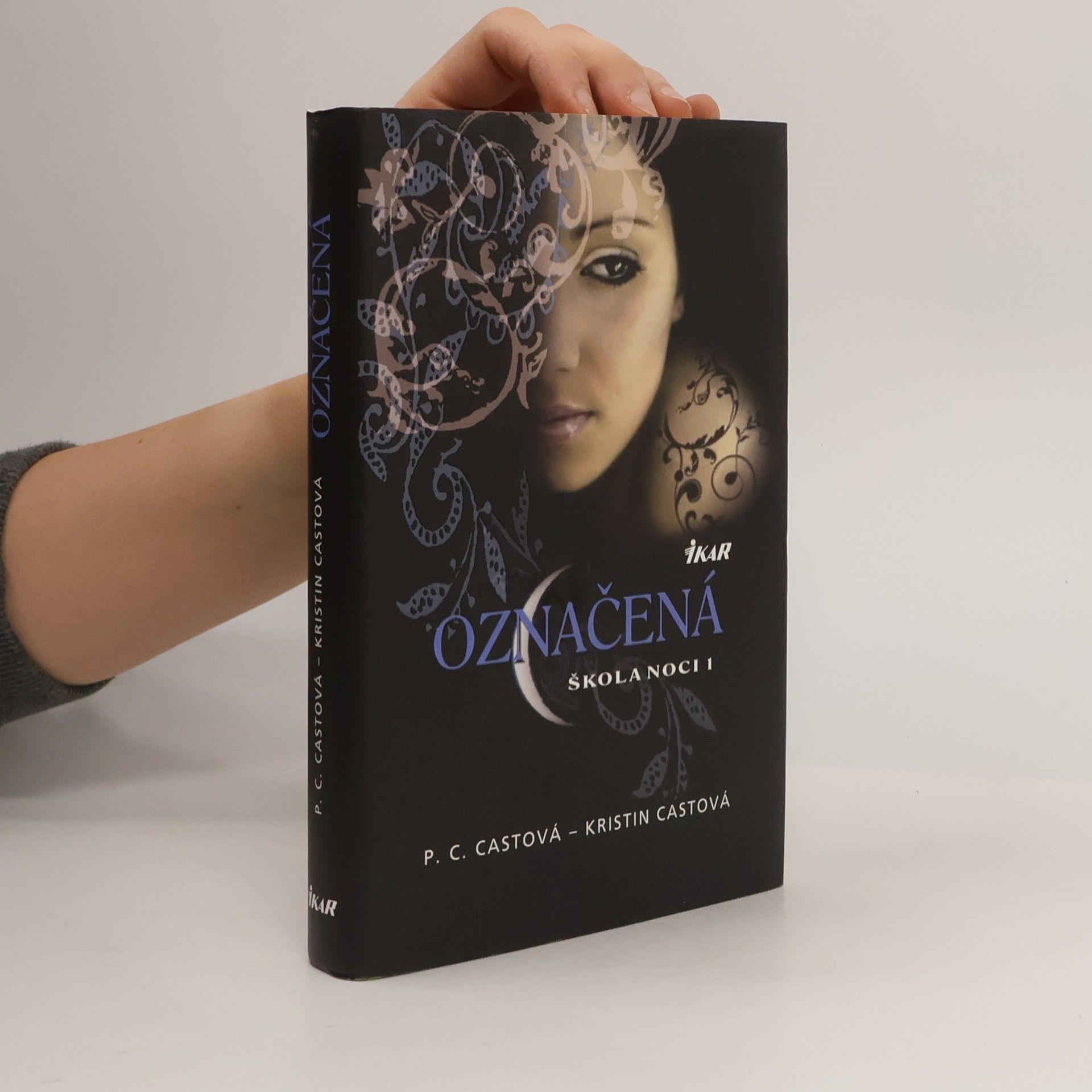 P. C. Castová Škola noci 1 - Označená