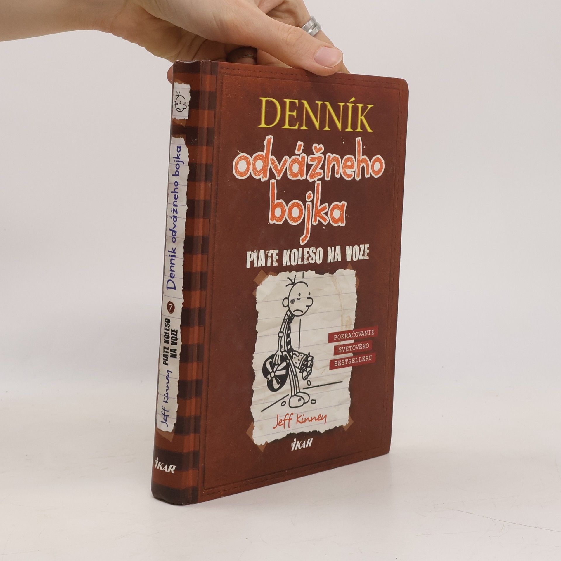Jeff Kinney Denník odvážneho bojka 7. Piate koleso na voze