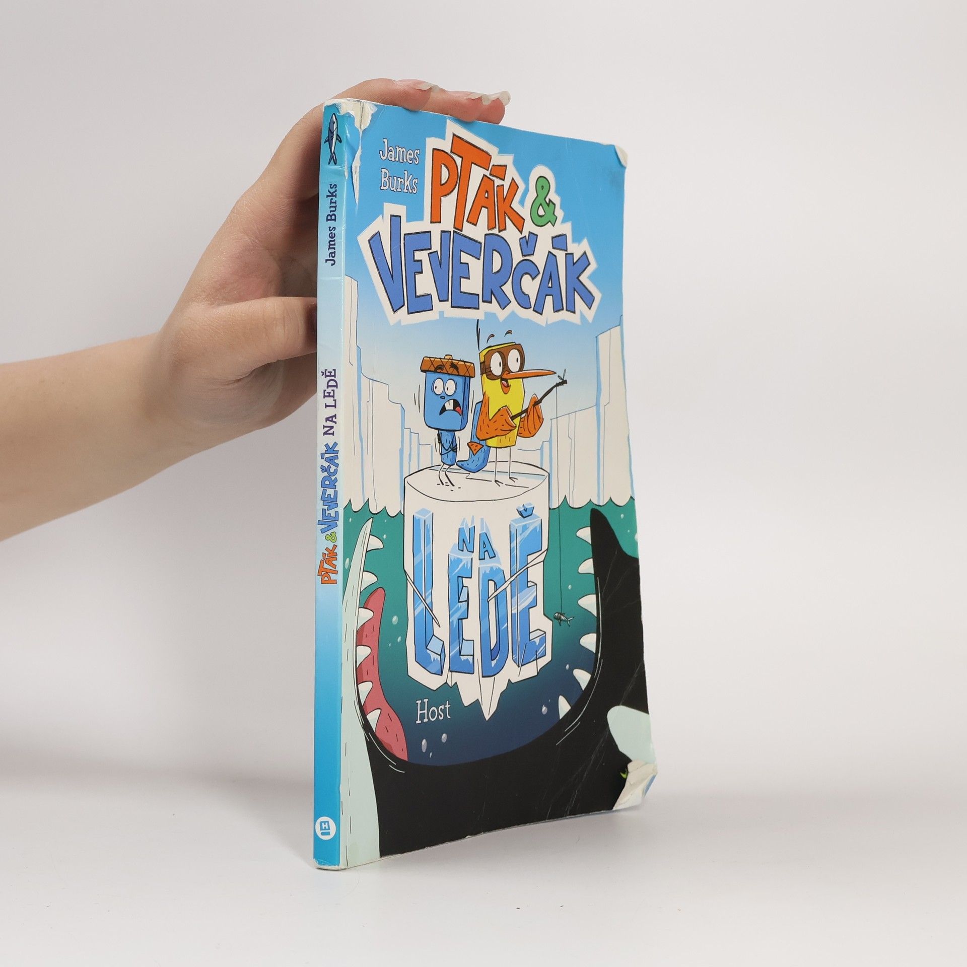 James Burks Pták a Veverčák na ledě