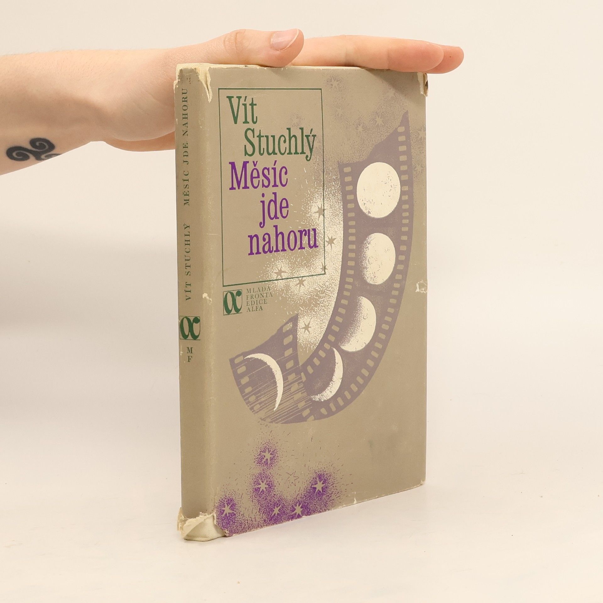 Stuchlý Vít Měsíc jde nahoru