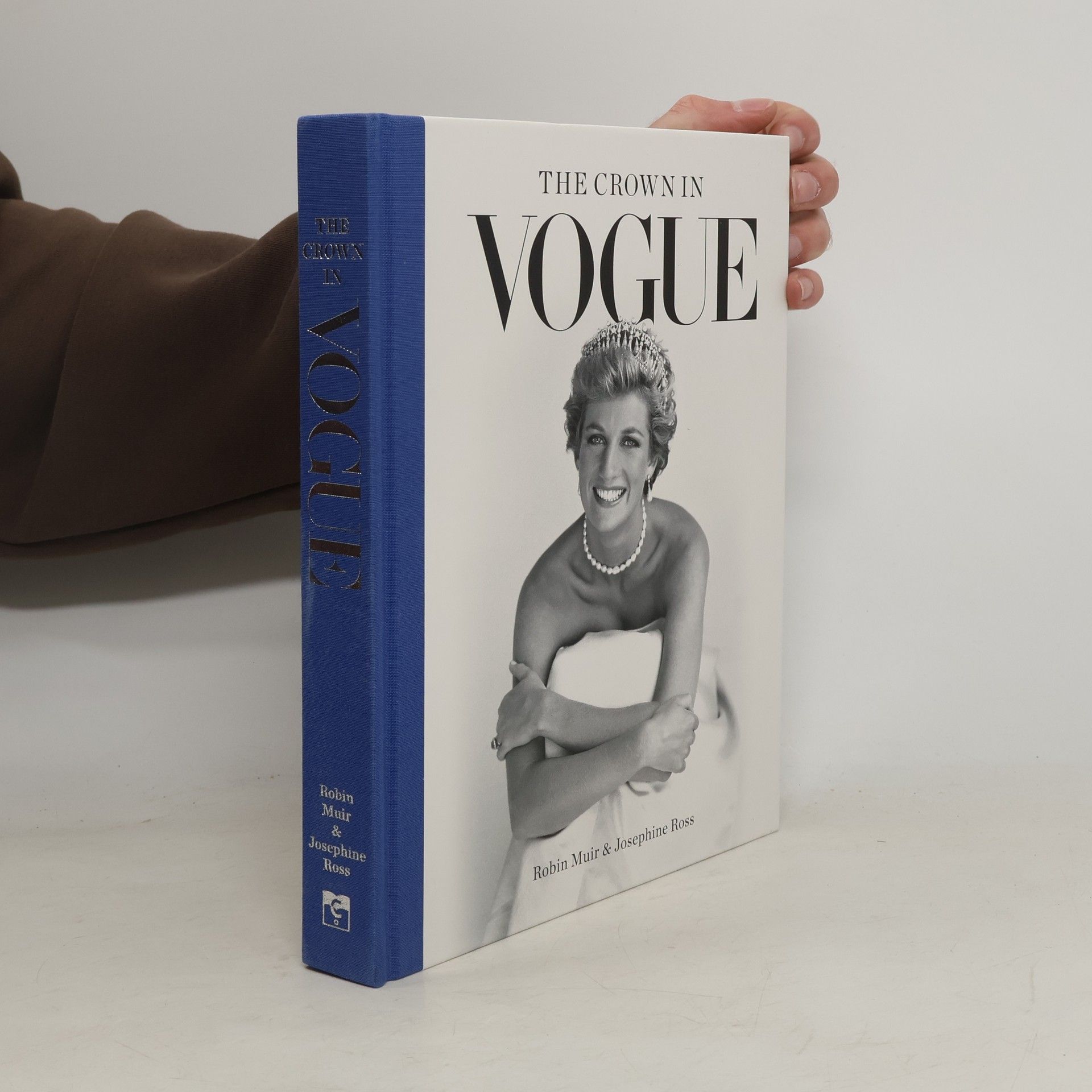 Robin Muir The crown in Vogue