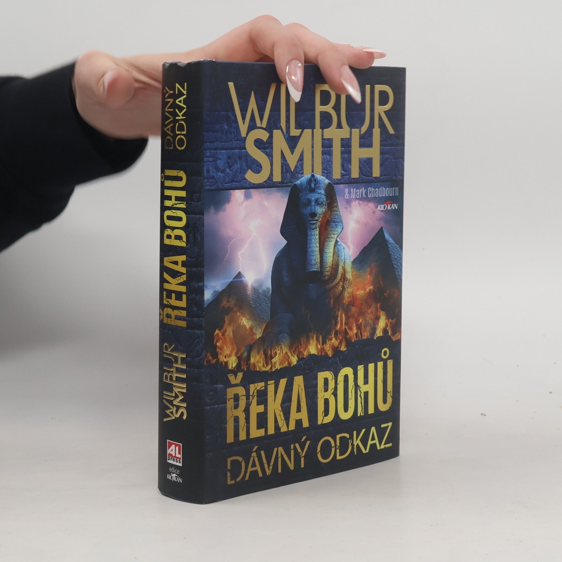 Mark Chadbourn Řeka bohů. Dávný odkaz