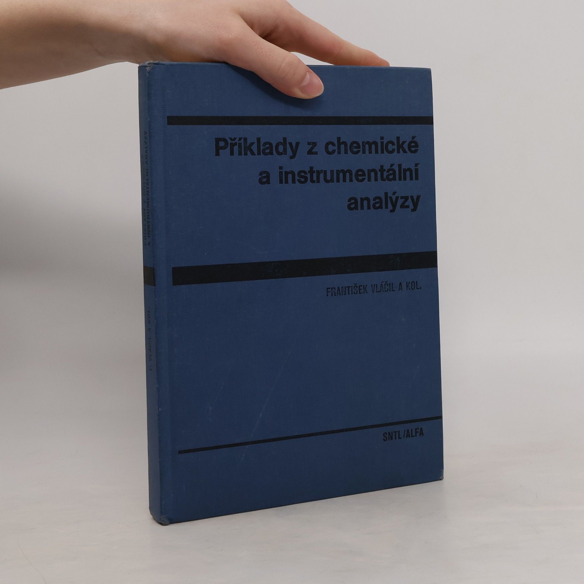 František Vláčil Příklady z chemické a instrumentální analýzy