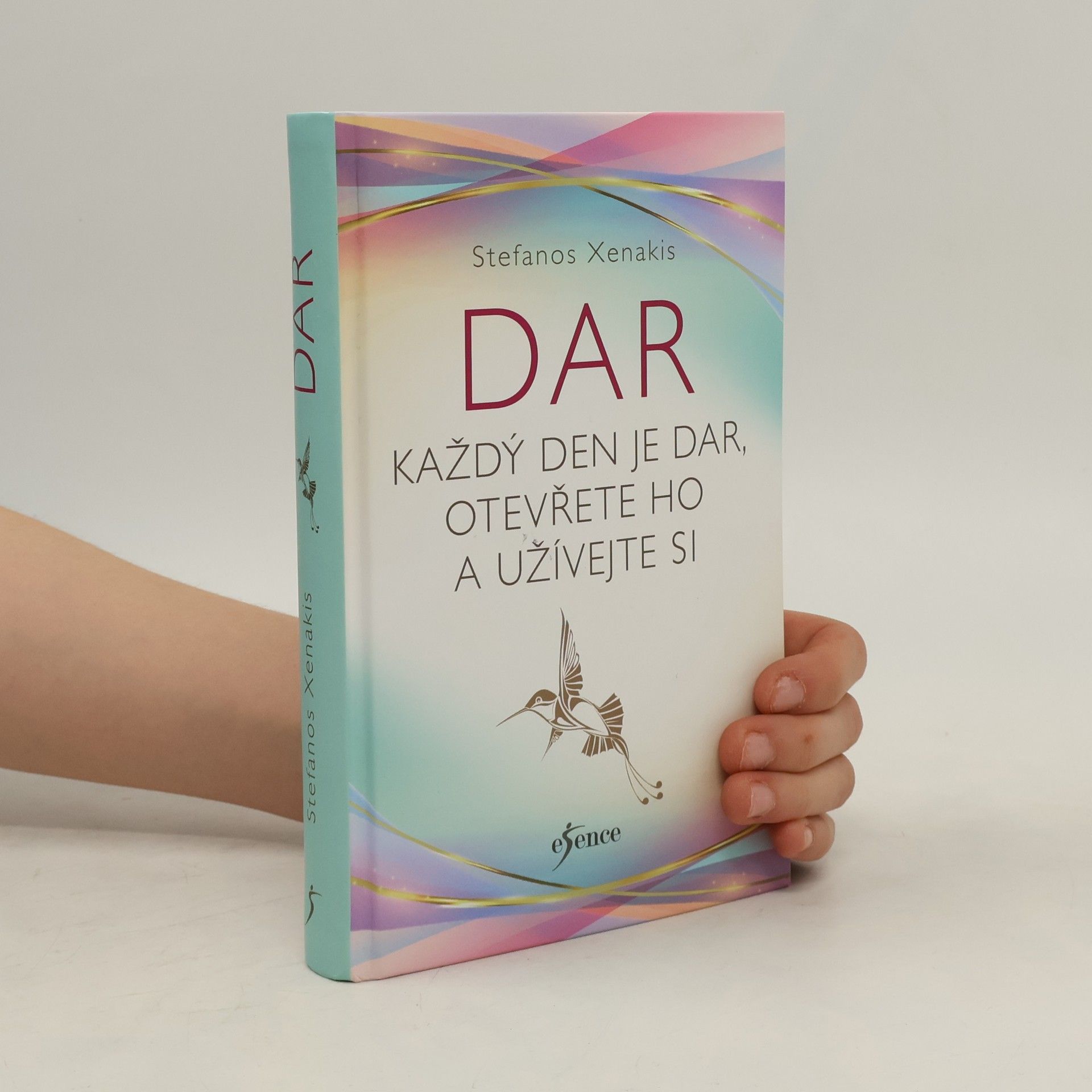 Stefanos Xenakis Dar : každý den je dar, otevřete ho a užívejte si