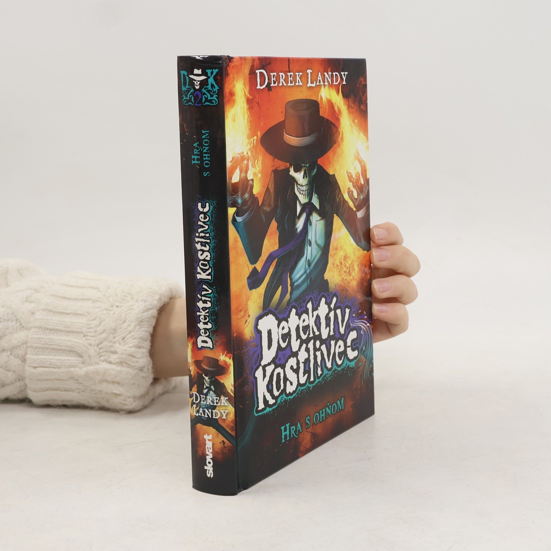 Derek Landy Hra s ohňom