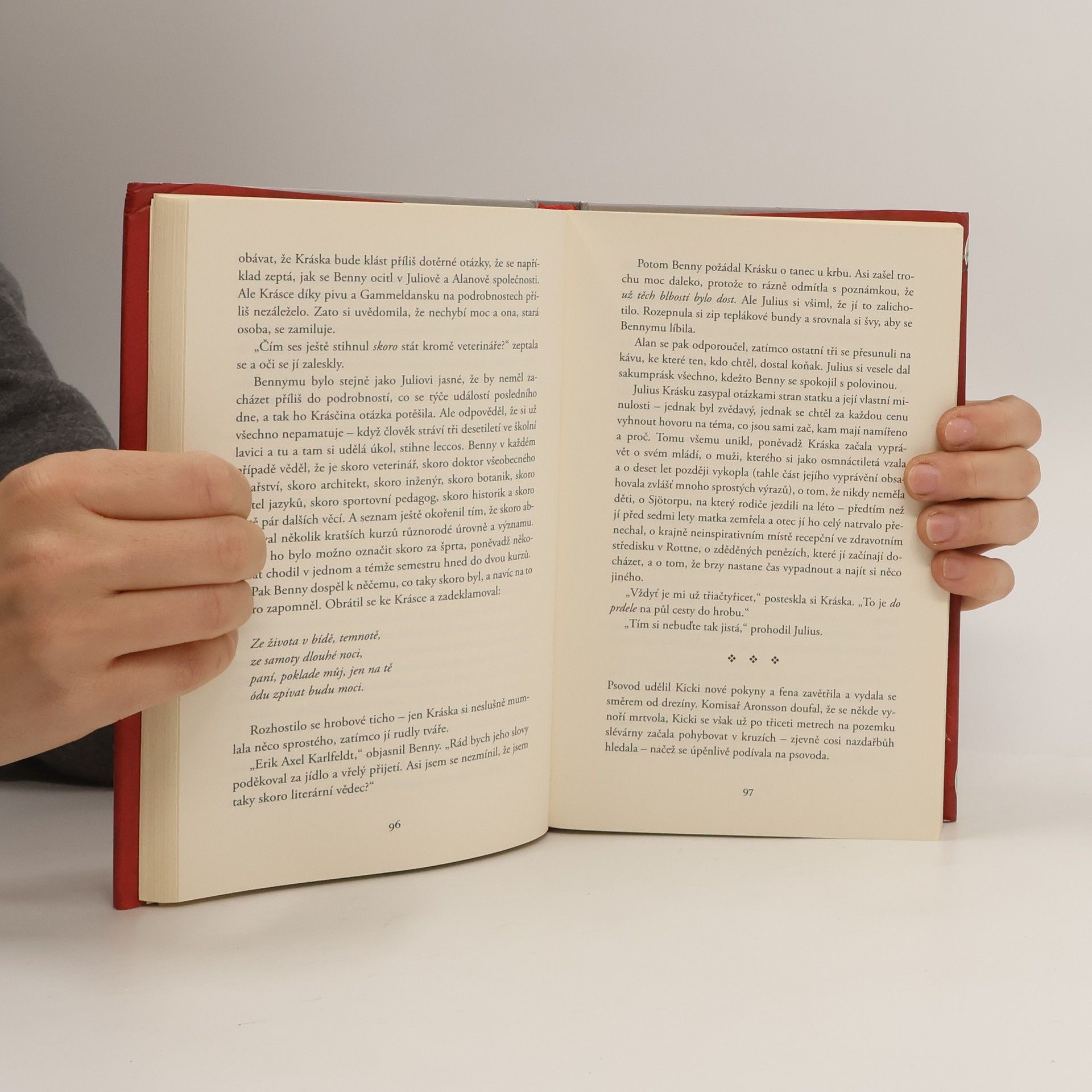 Jonas Jonasson Stoletý stařík, který vylezl z okna a zmizel