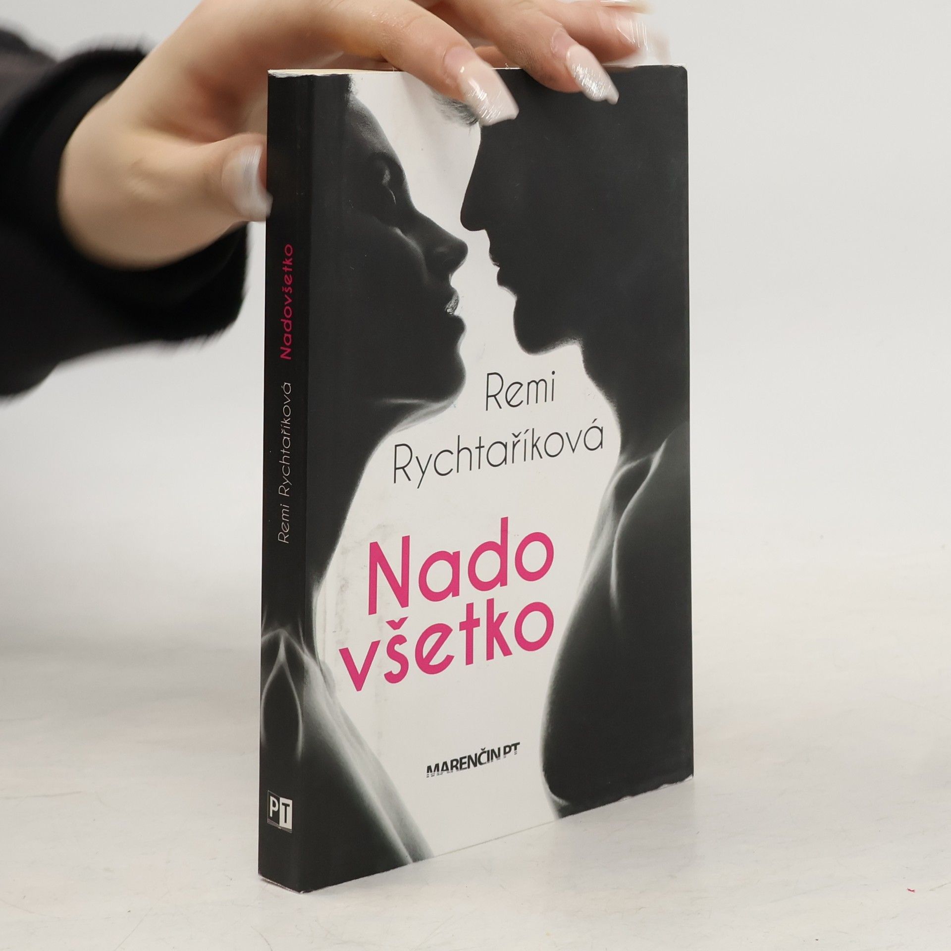 Remi Rychtaříková Nado všetko