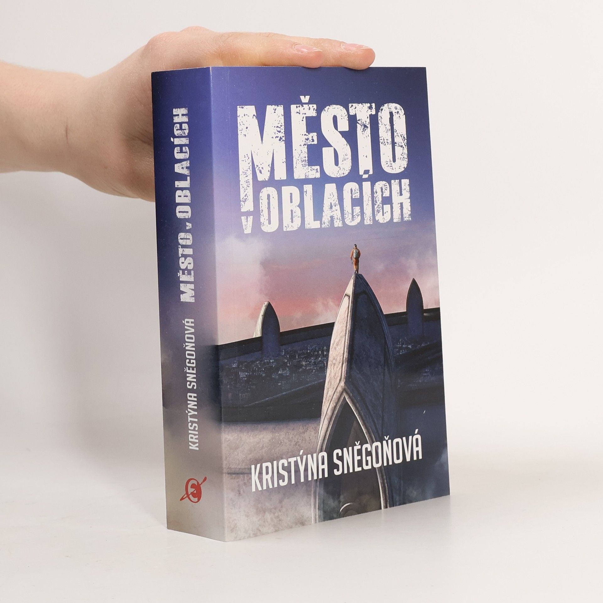 Kristýna Sněgoňová Město v oblacích