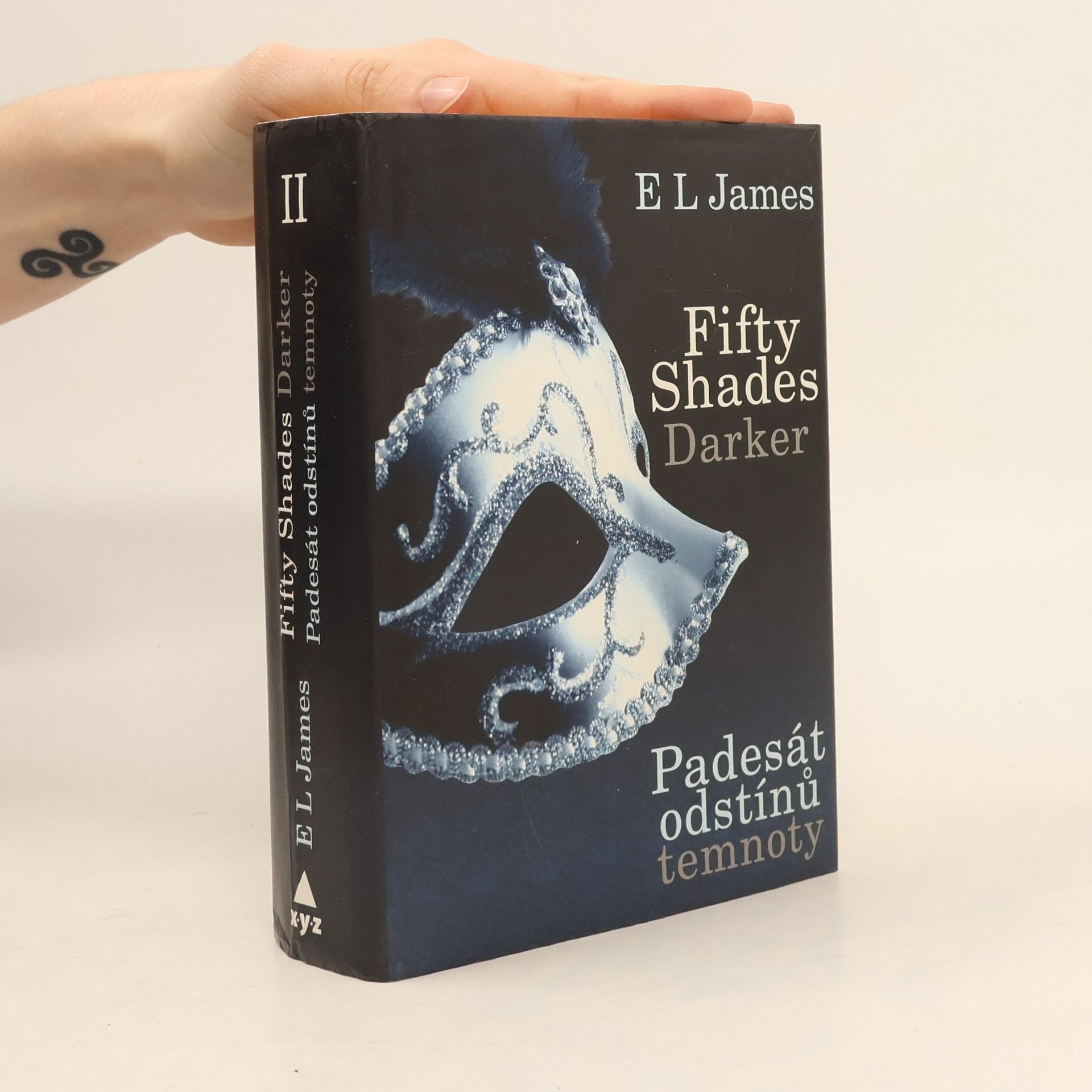 E L James Padesát odstínů temnoty