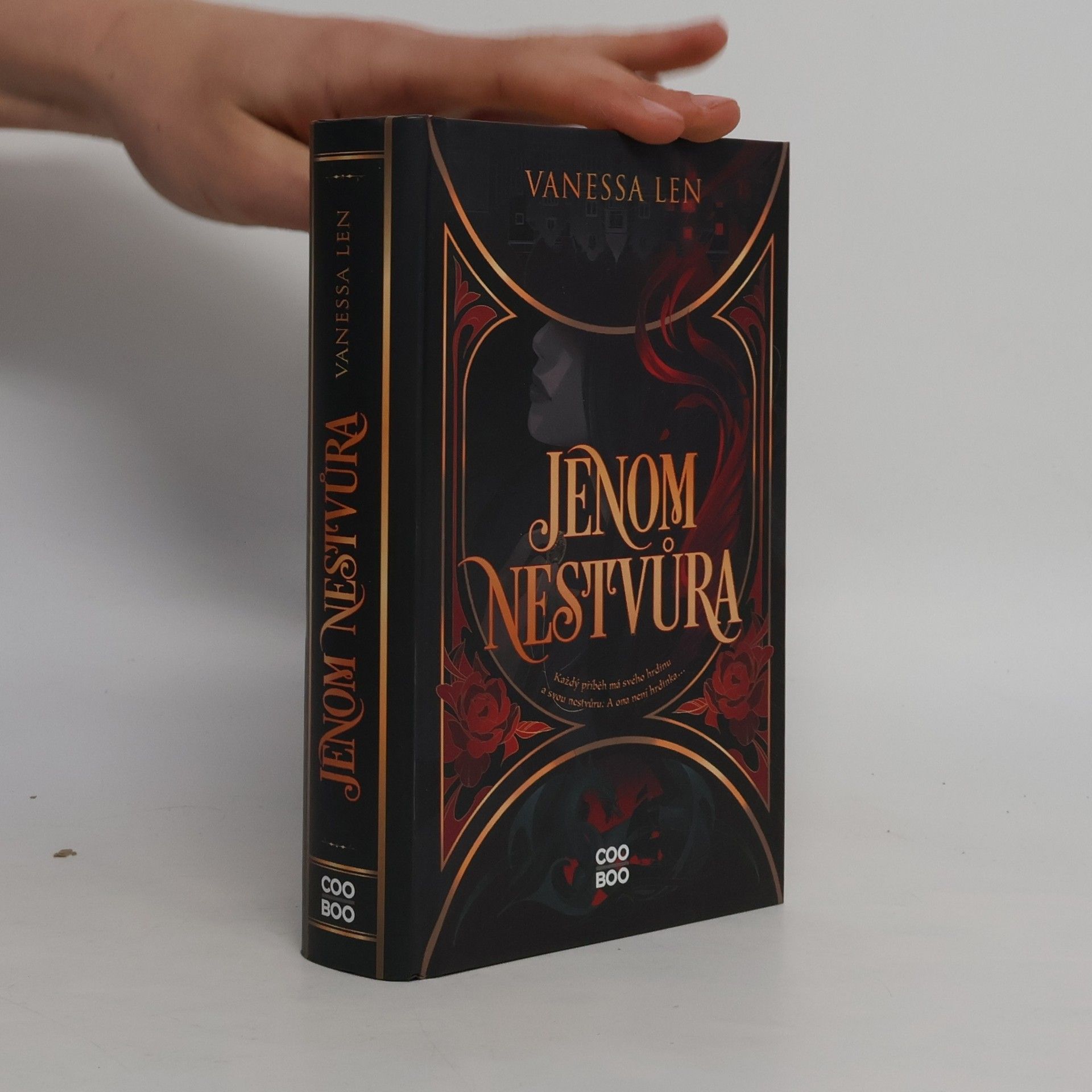 Vanessa Len Jenom nestvůra
