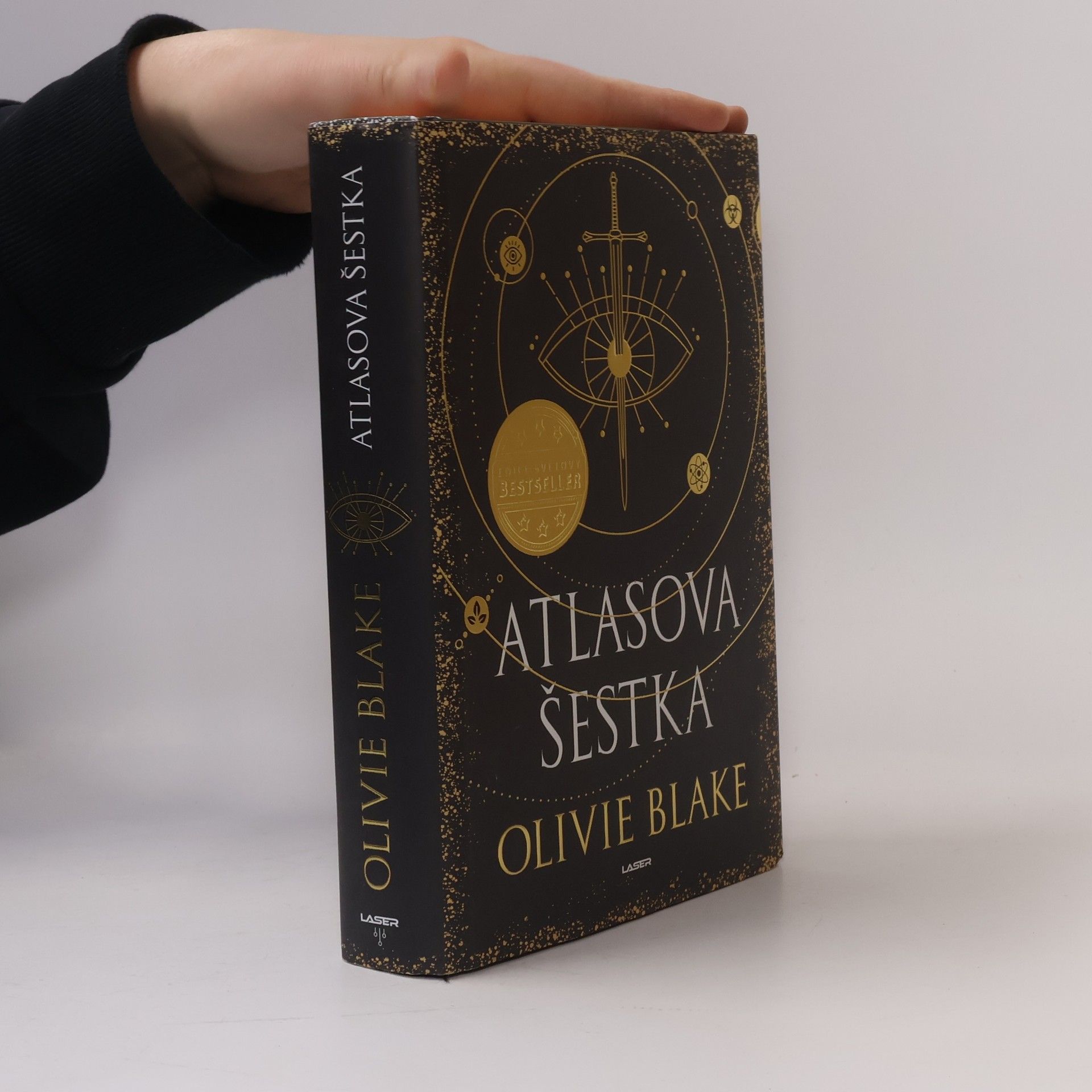 Olivie Blake Atlasova šestka