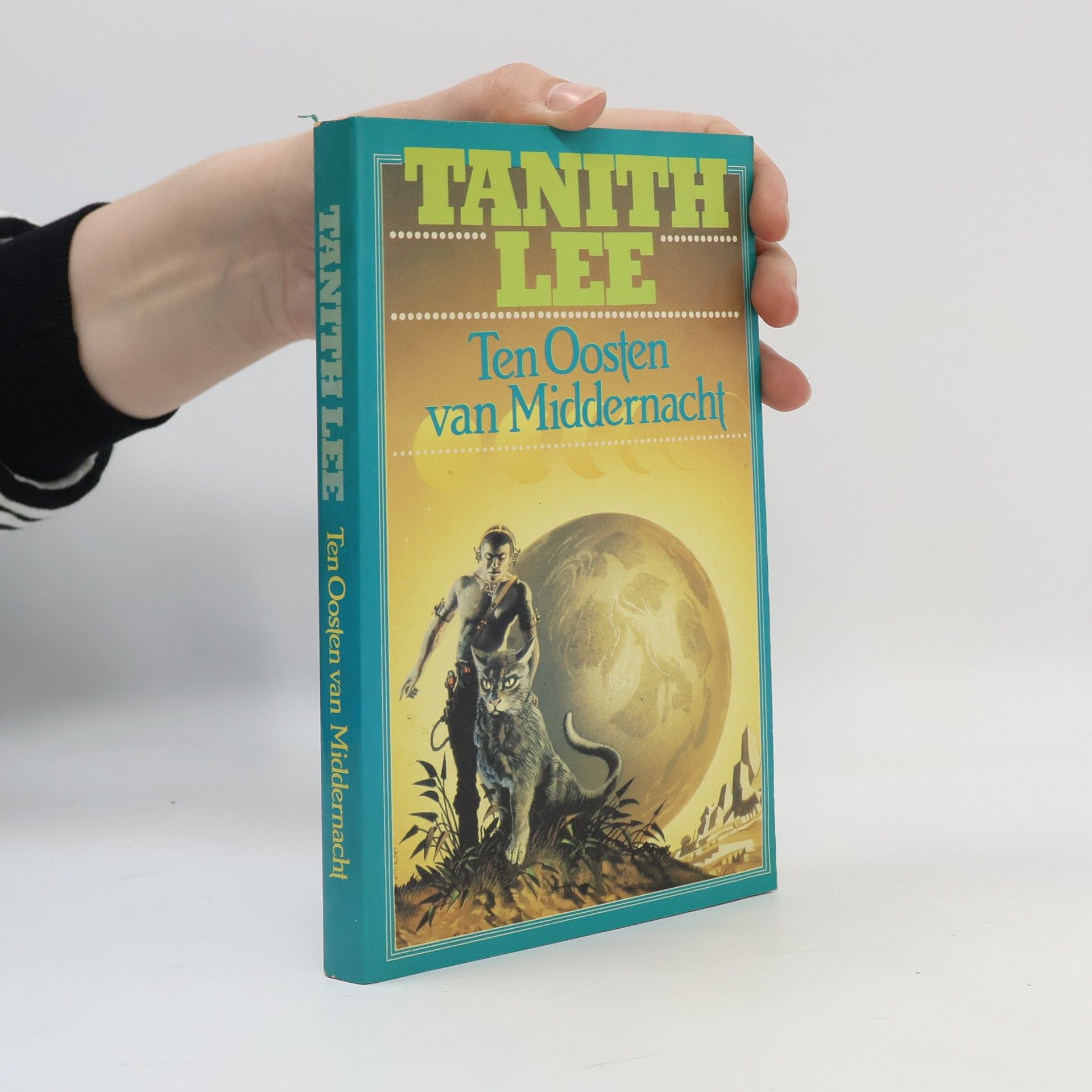 Tanith Lee Ten oosten van middernacht