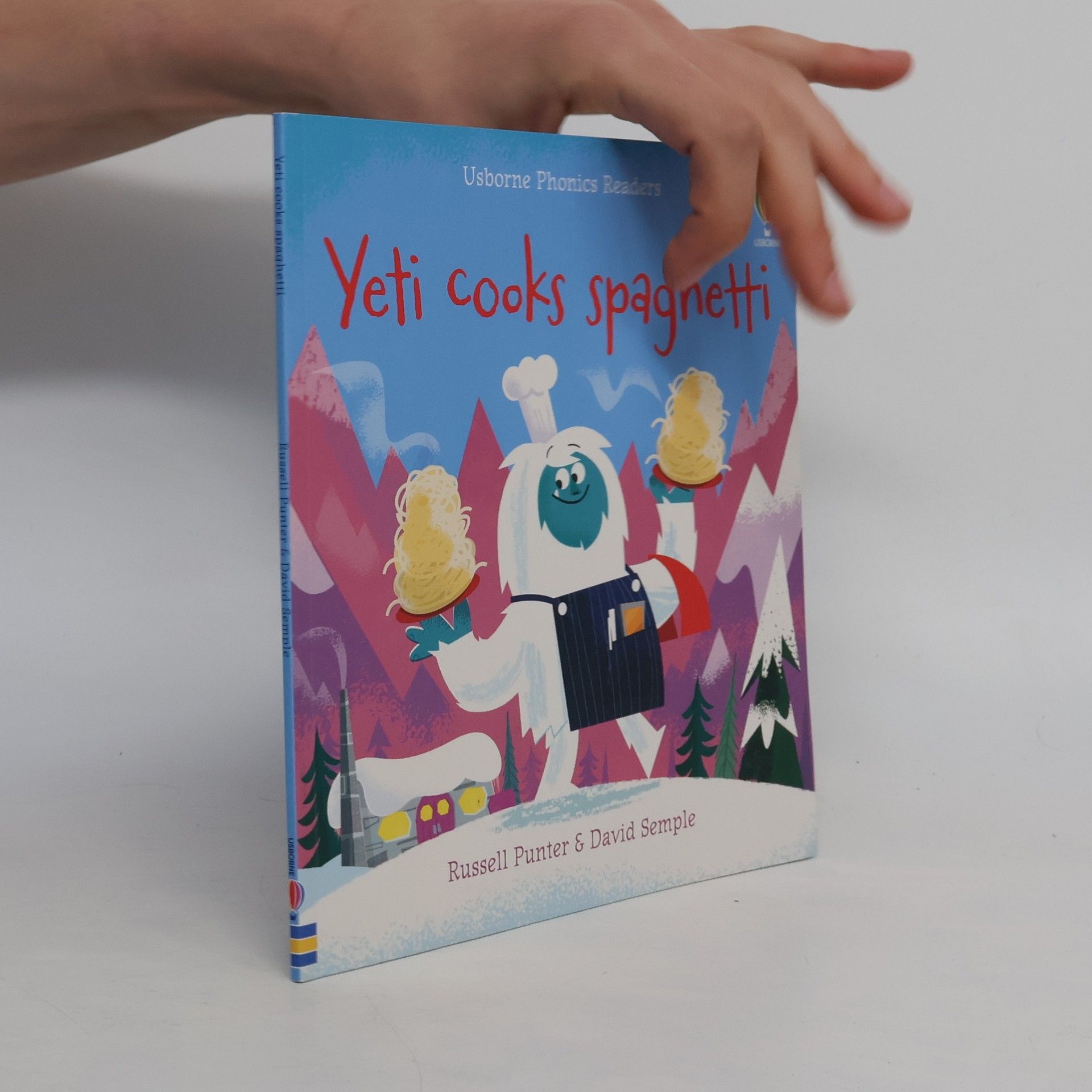 Yeti cooks spaghetti