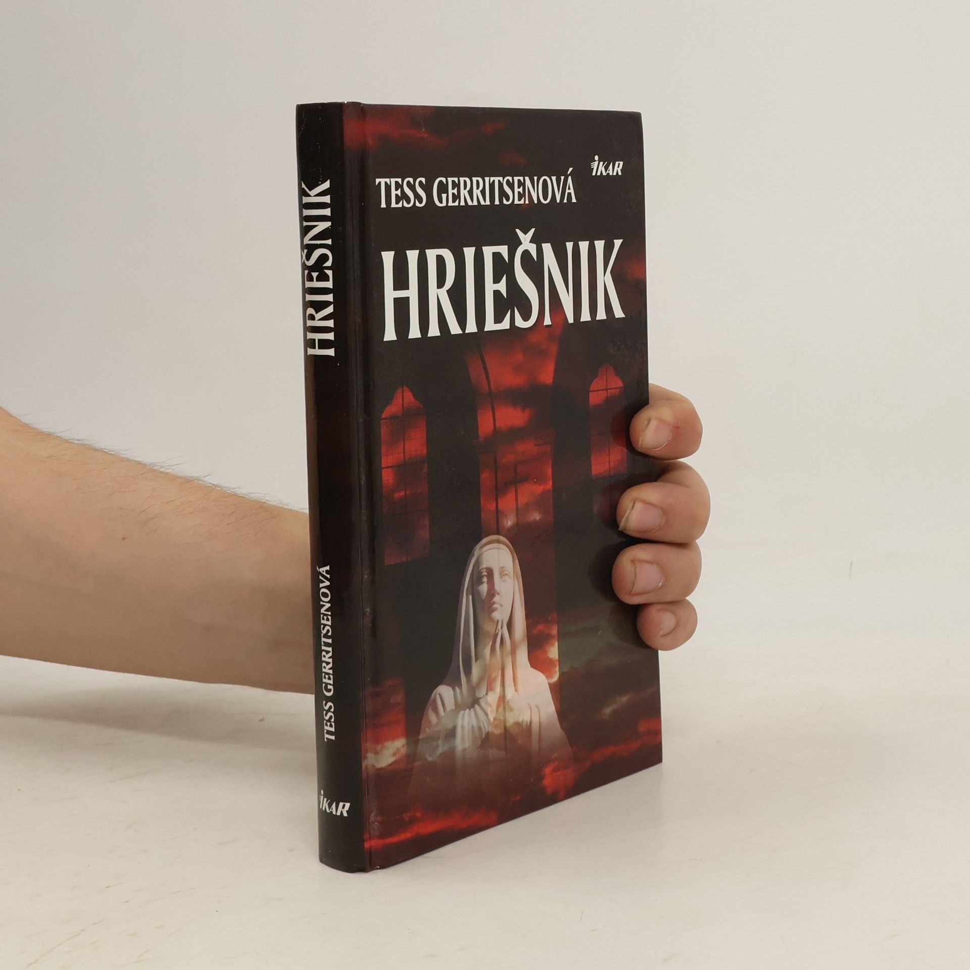 Tess Gerritsen Hriešnik