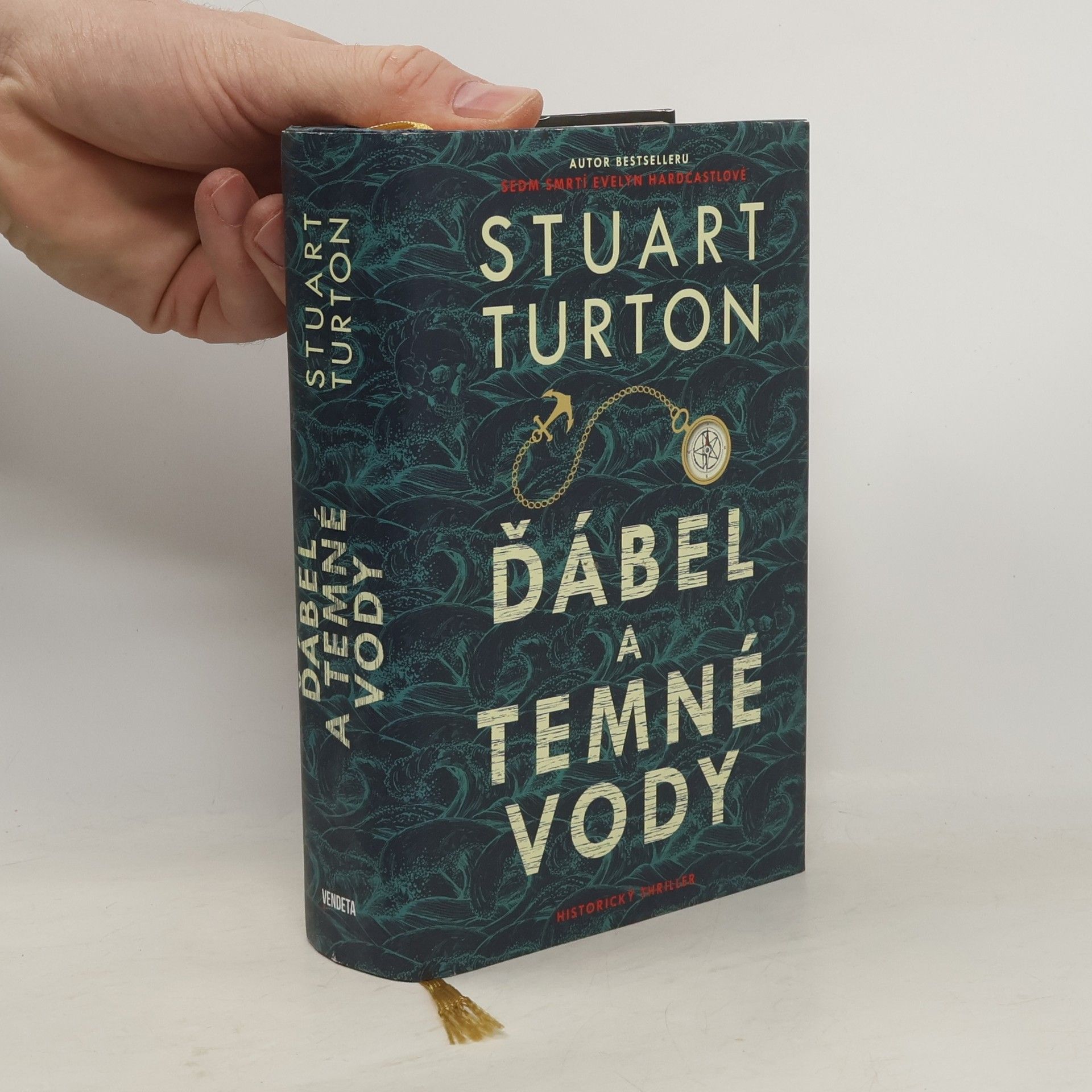 Stuart Turton Ďábel a temné vody