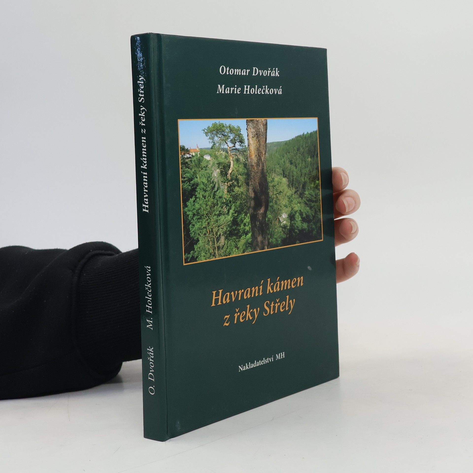 Havraní kámen z řeky Střely