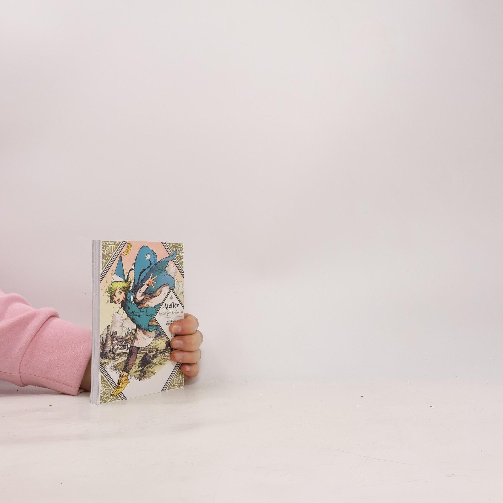 Kamome Shirahama Ateliér špičatých klobouků 1