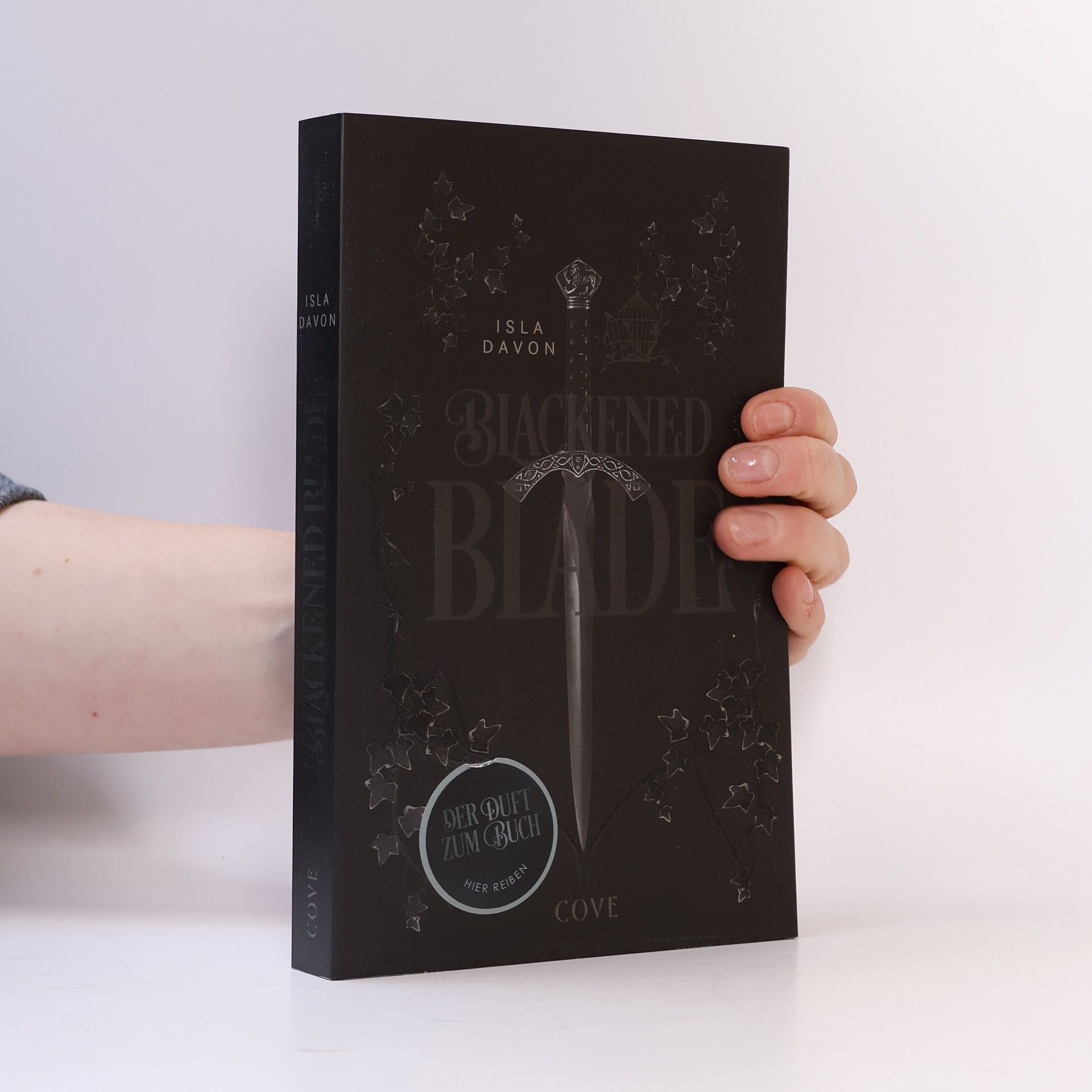 Isla Davon Blackened Blade 1: The Blackened Blade