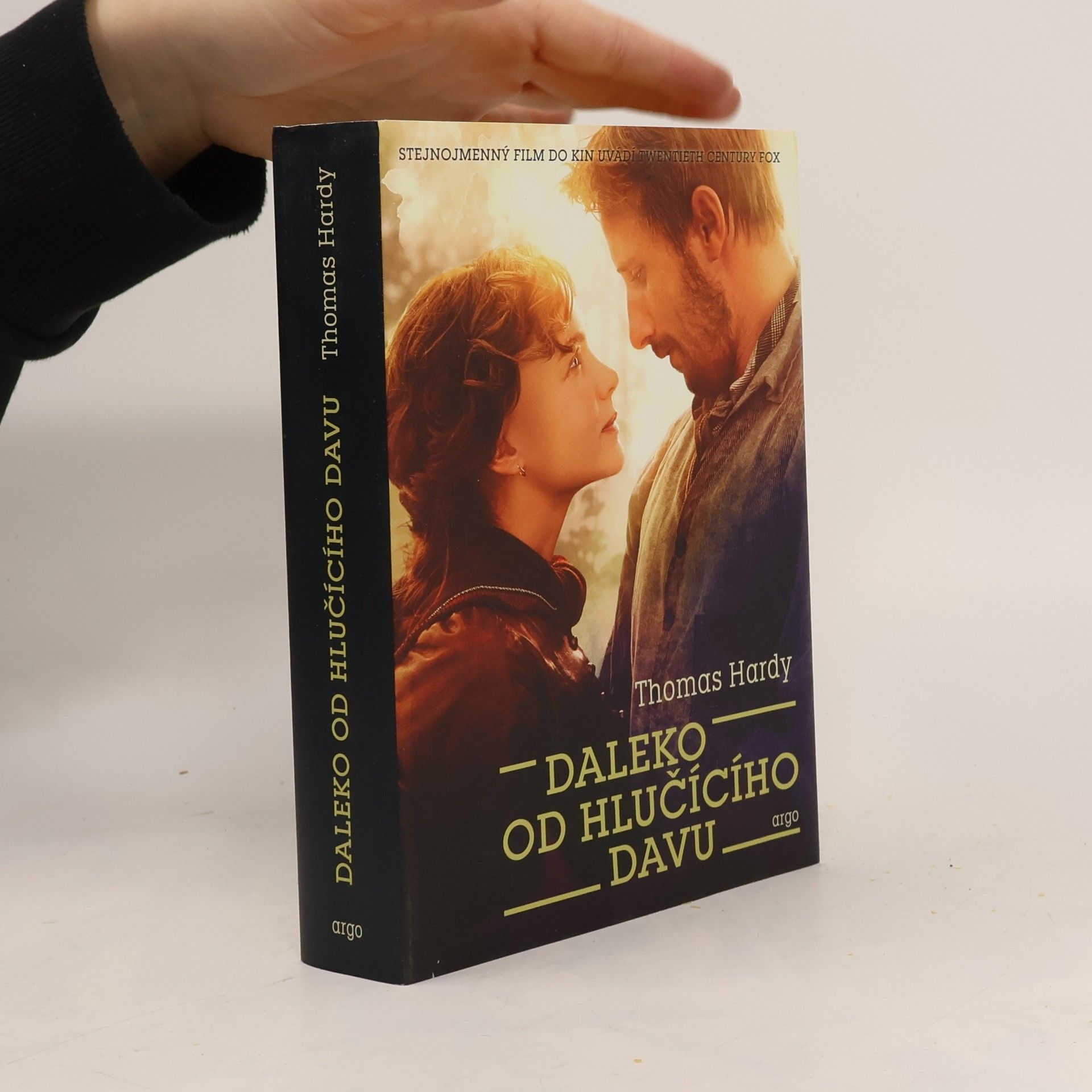 Daleko od hlučícího davu