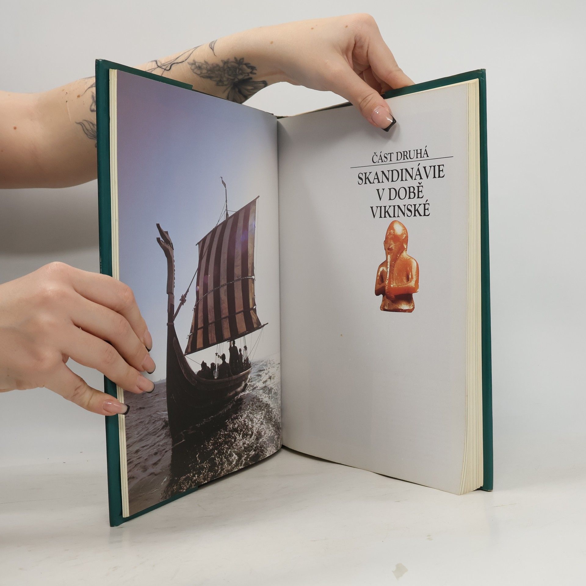 Colleen E. Batey Svět vikingů. Kulturní atlas