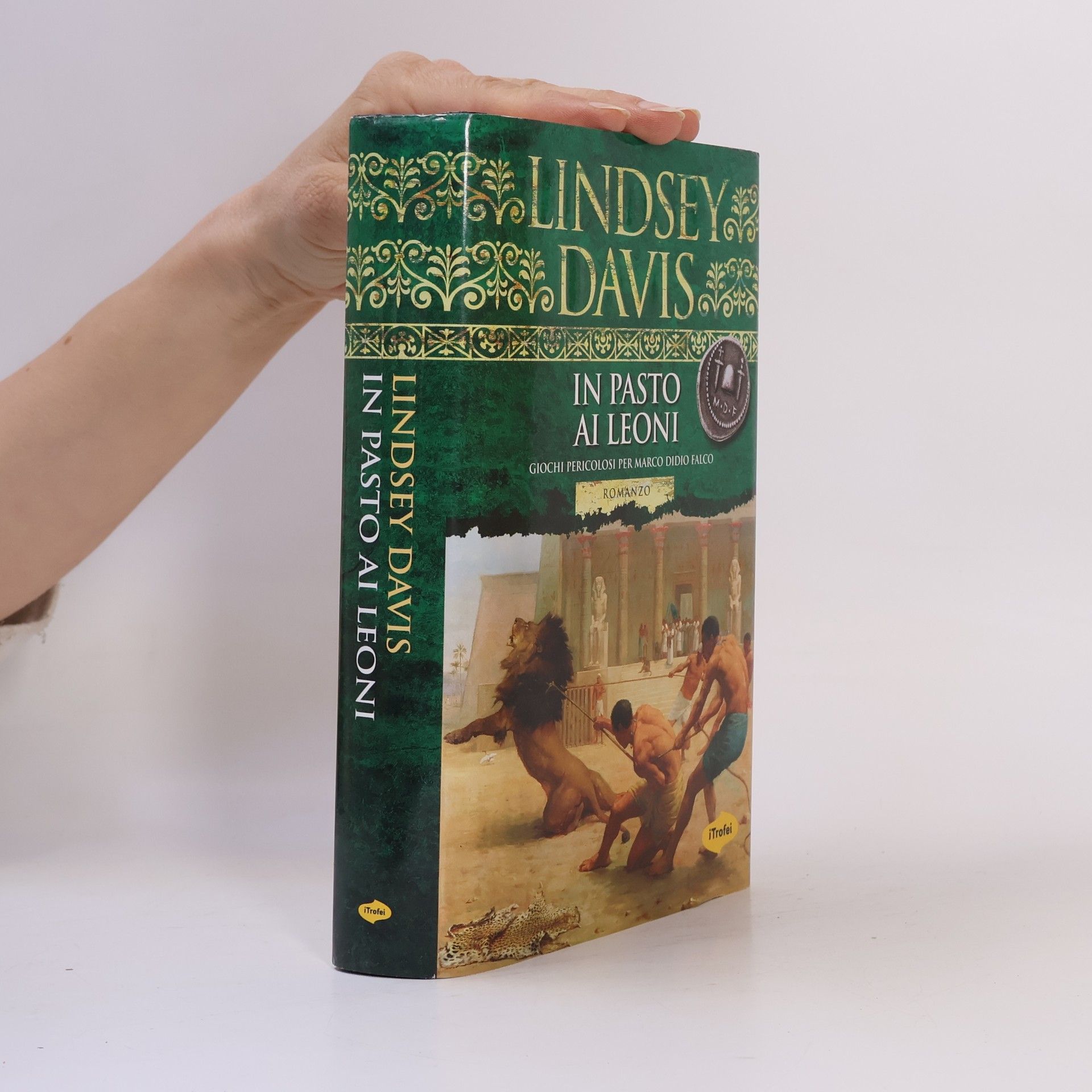 Lindsey Davis In pasto ai leoni