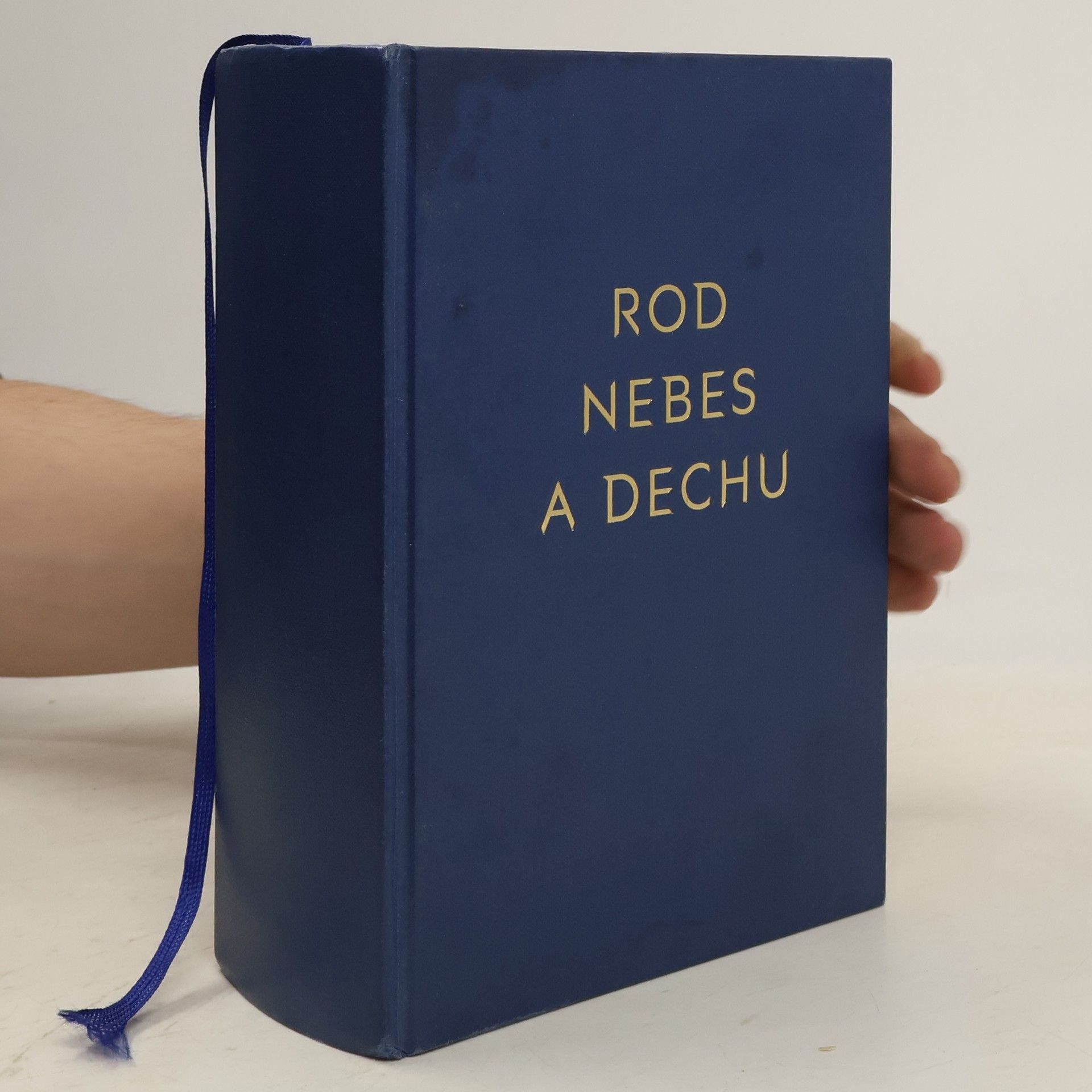 Sarah J. Maas Půlměsíční město. Rod nebes a dechu