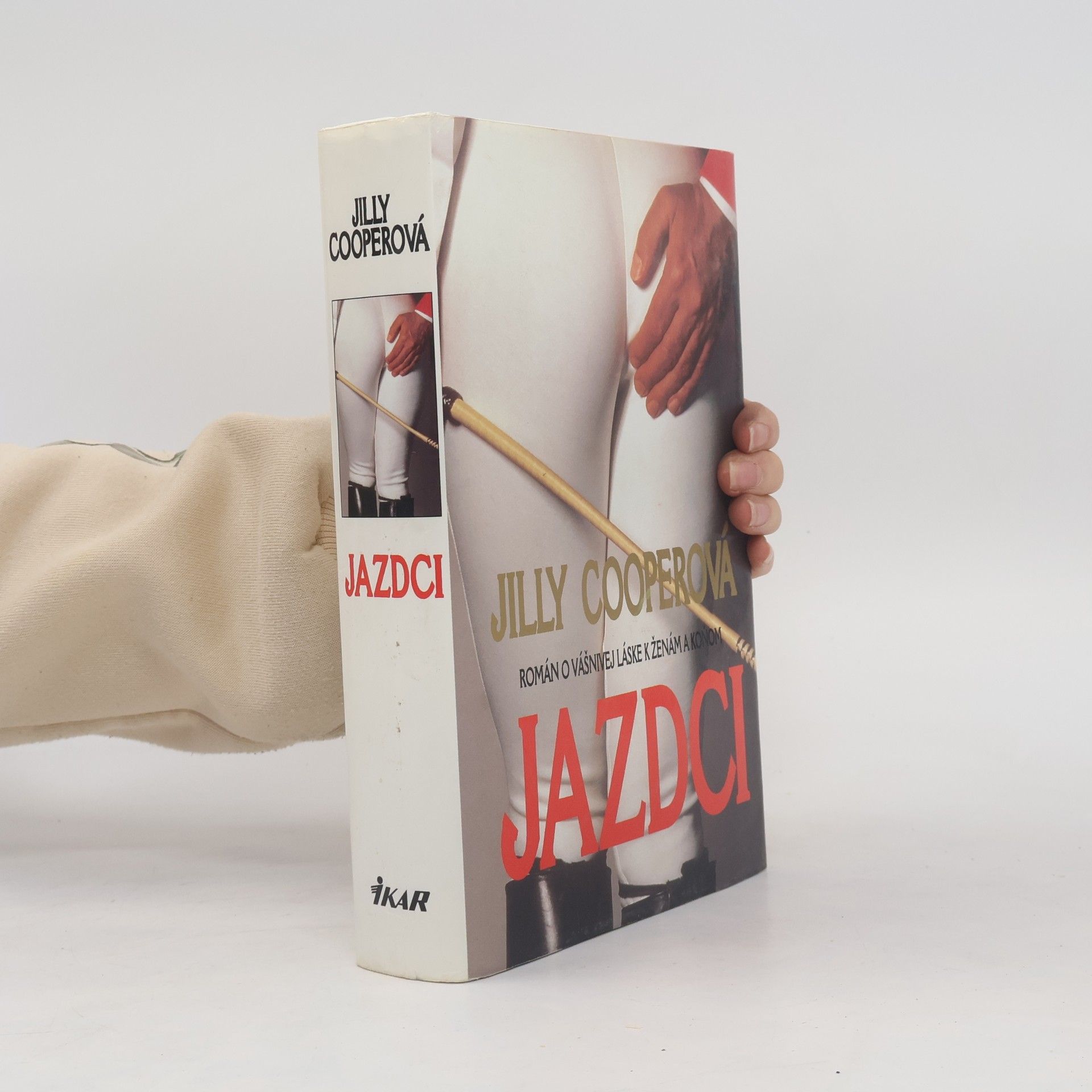 Jilly Cooper Jazdci