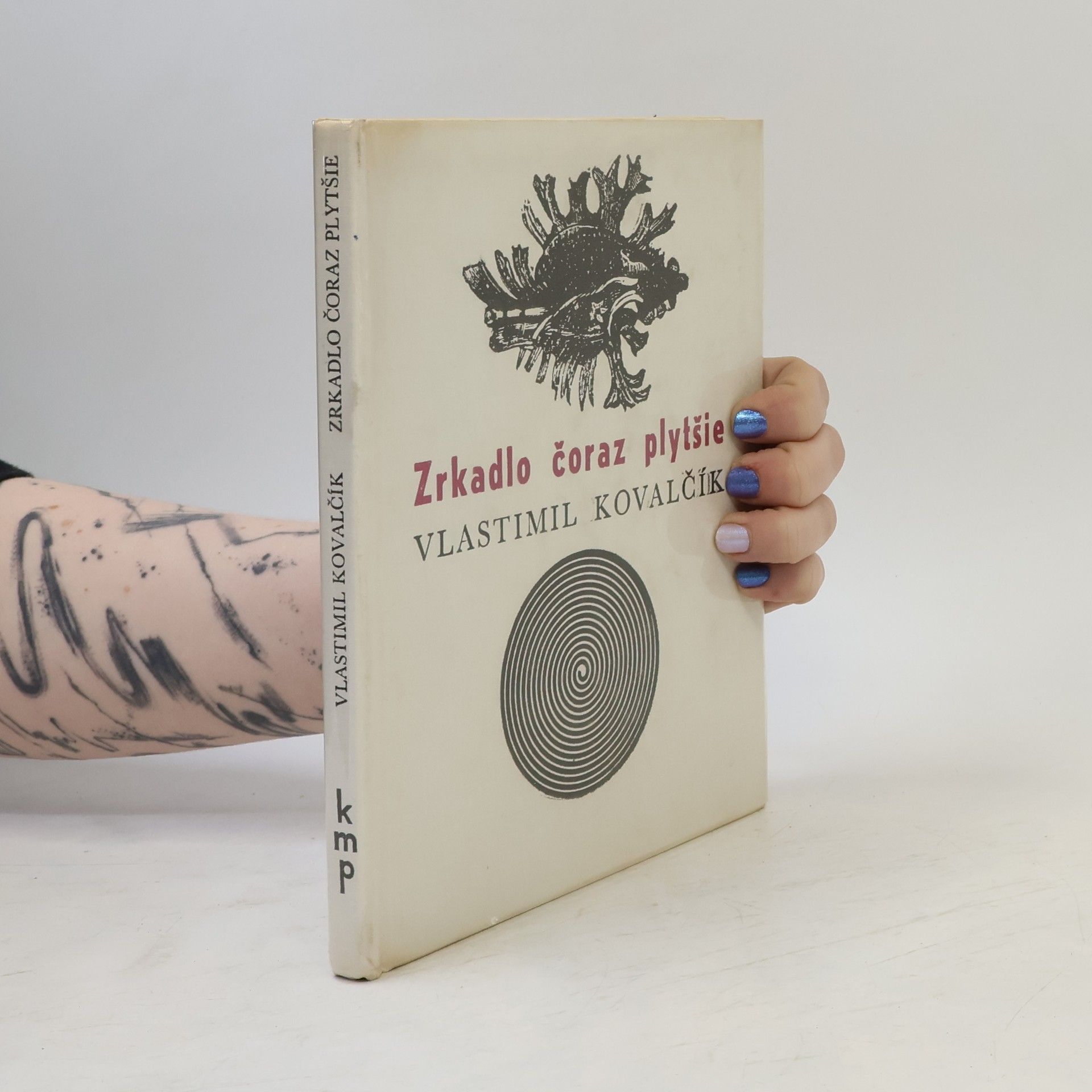 Zrkadlo čoraz plytšie