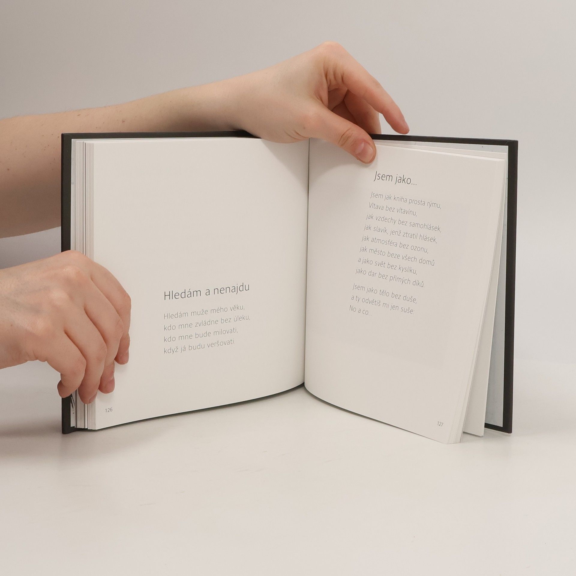 Lucie Fríbertová Vlčí poezie