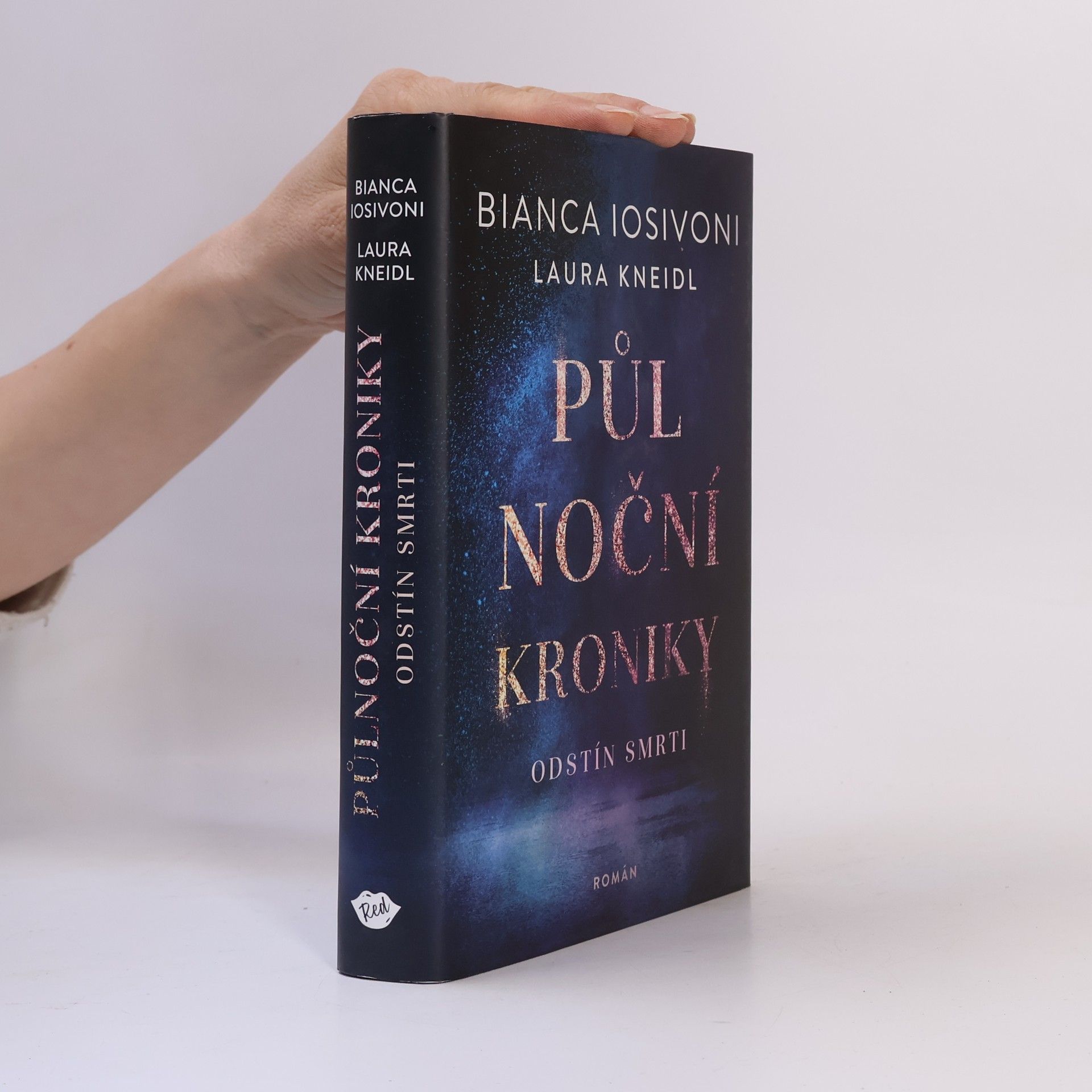 Laura Kneidl Půlnoční kroniky. Odstín smrti