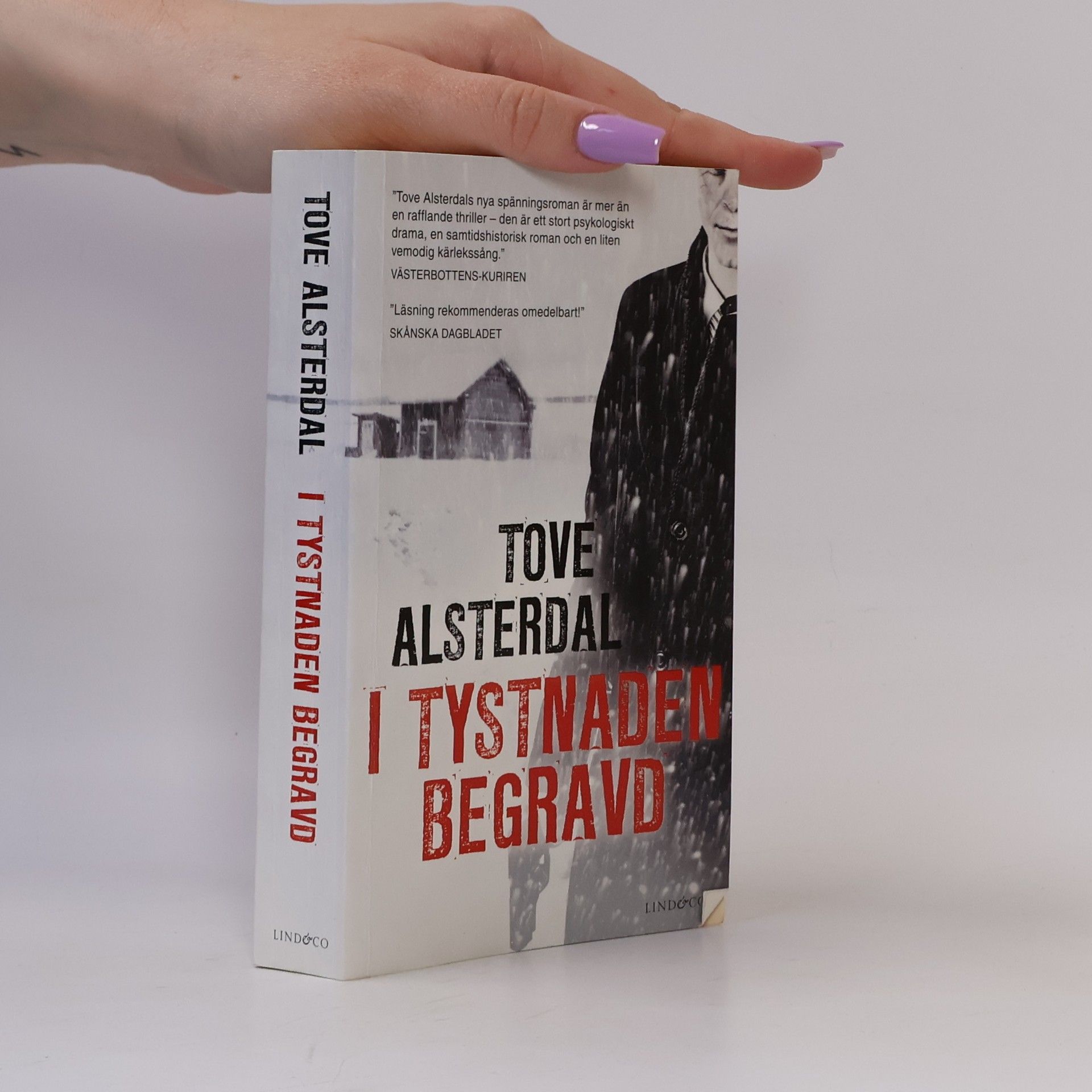 Tove Alsterdal I tystnaden begravd