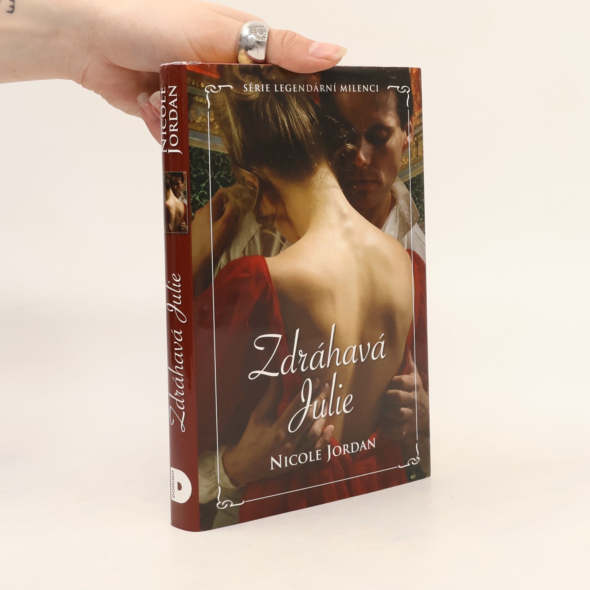 Nicole Jordan Zdráhavá Julie