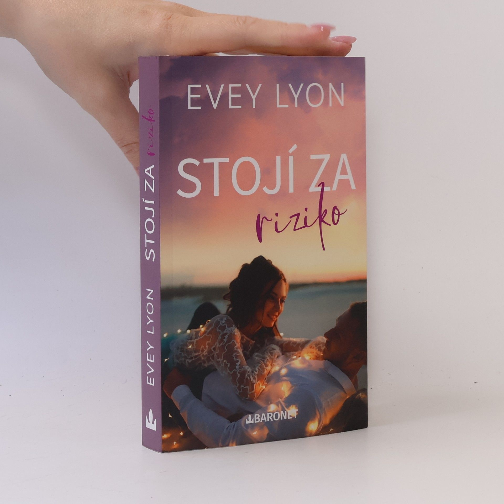 Evey Lyon Stojí za riziko
