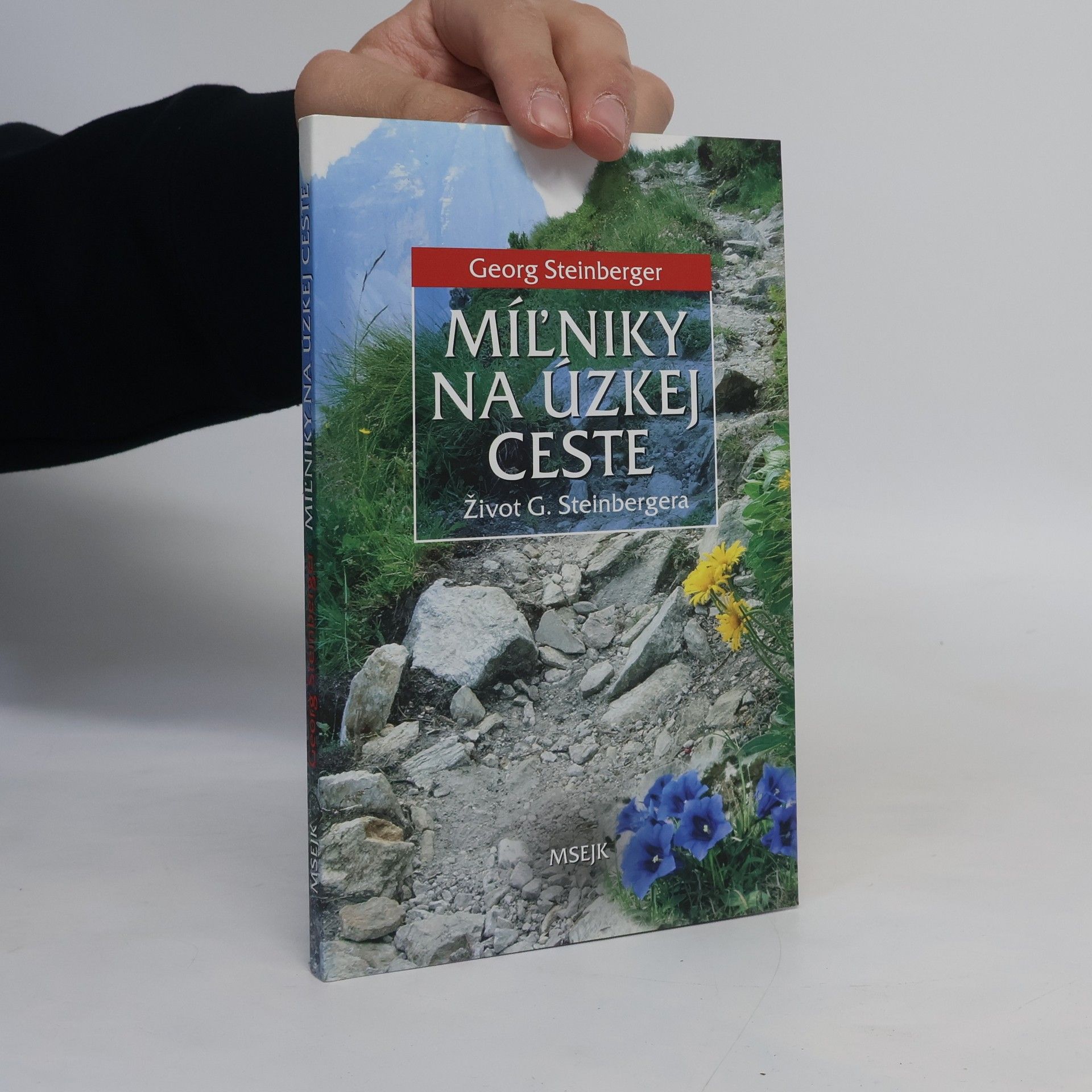 Míľniky na úzkej ceste