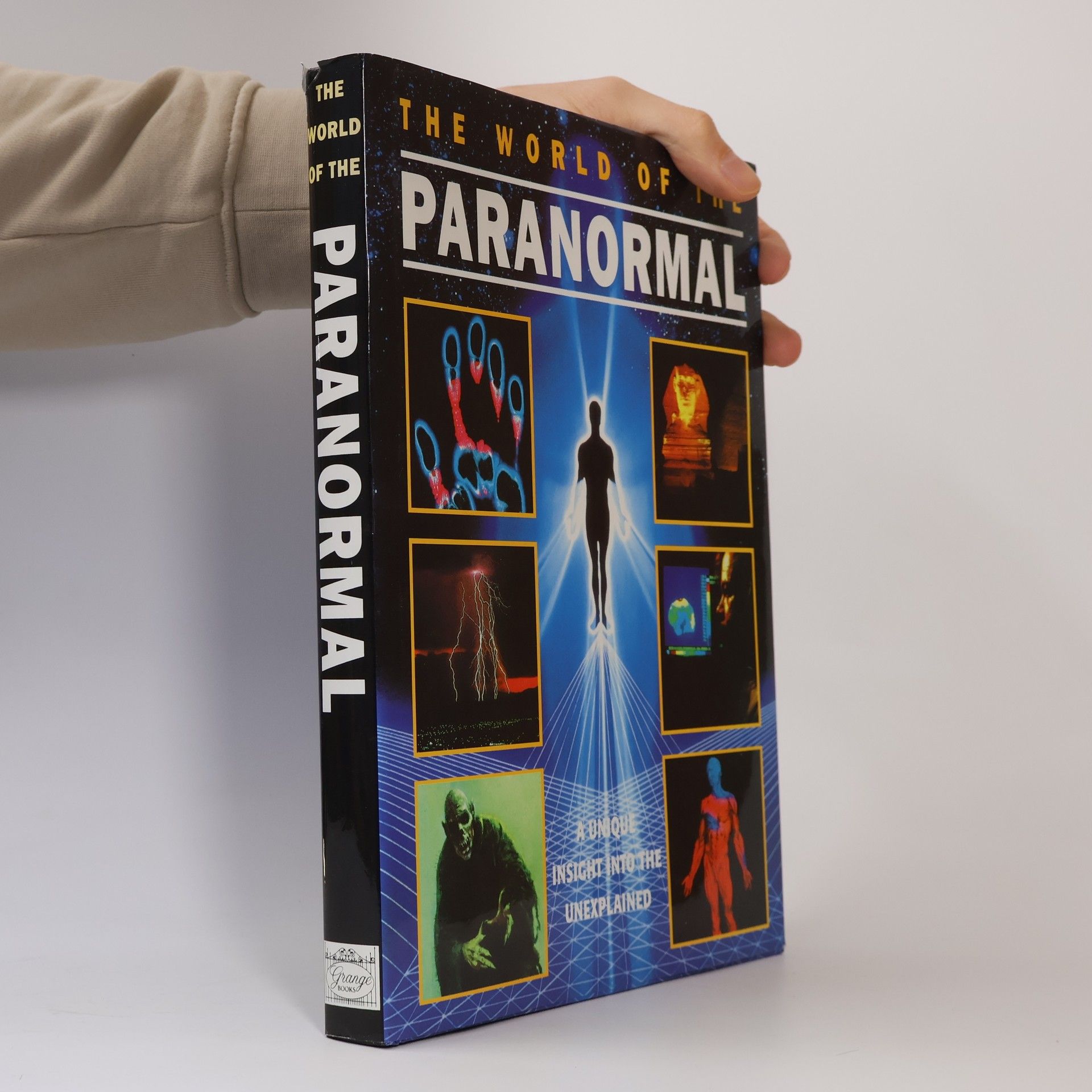 Collectif d'auteurs The World of the Paranormal