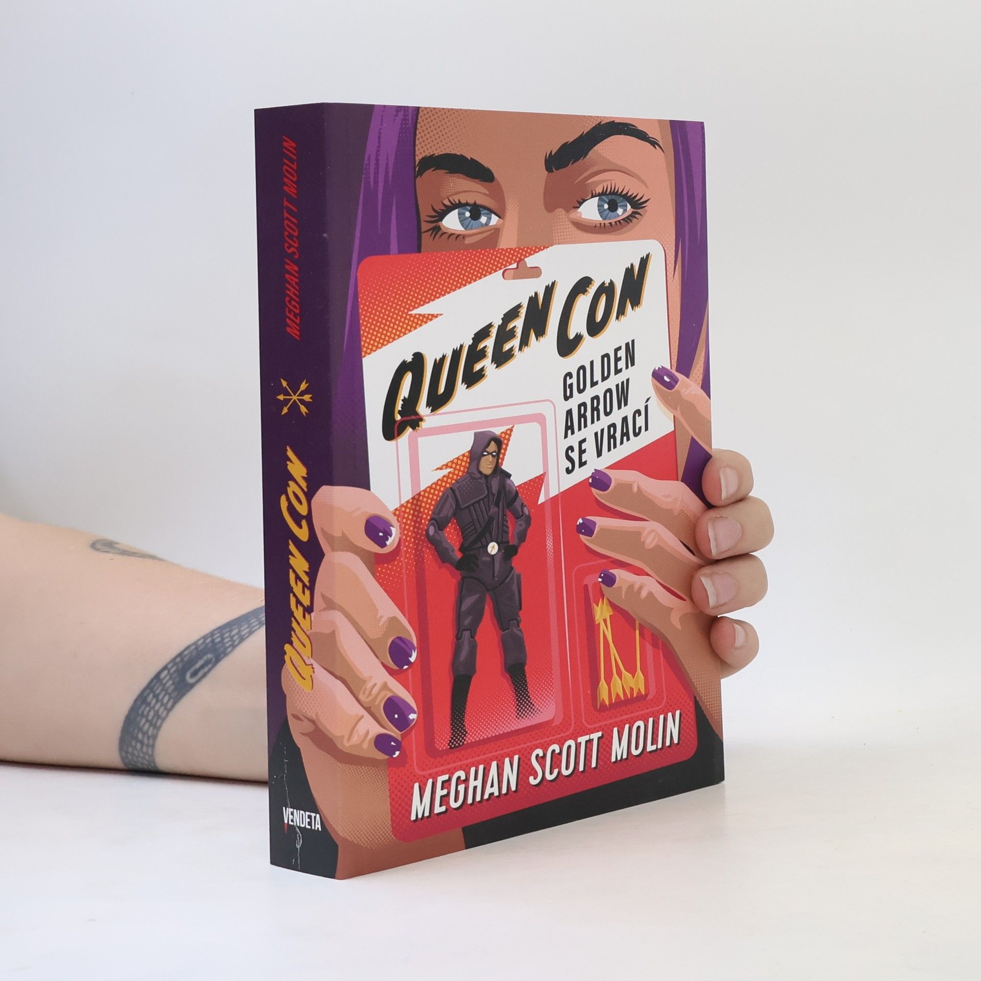 Meghan Scott Molin Queen con : zločiny podle komiksu