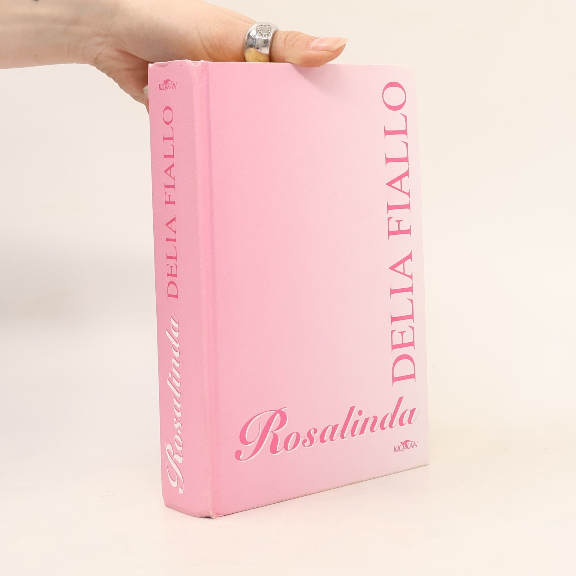 Delia Fiallo Rosalinda