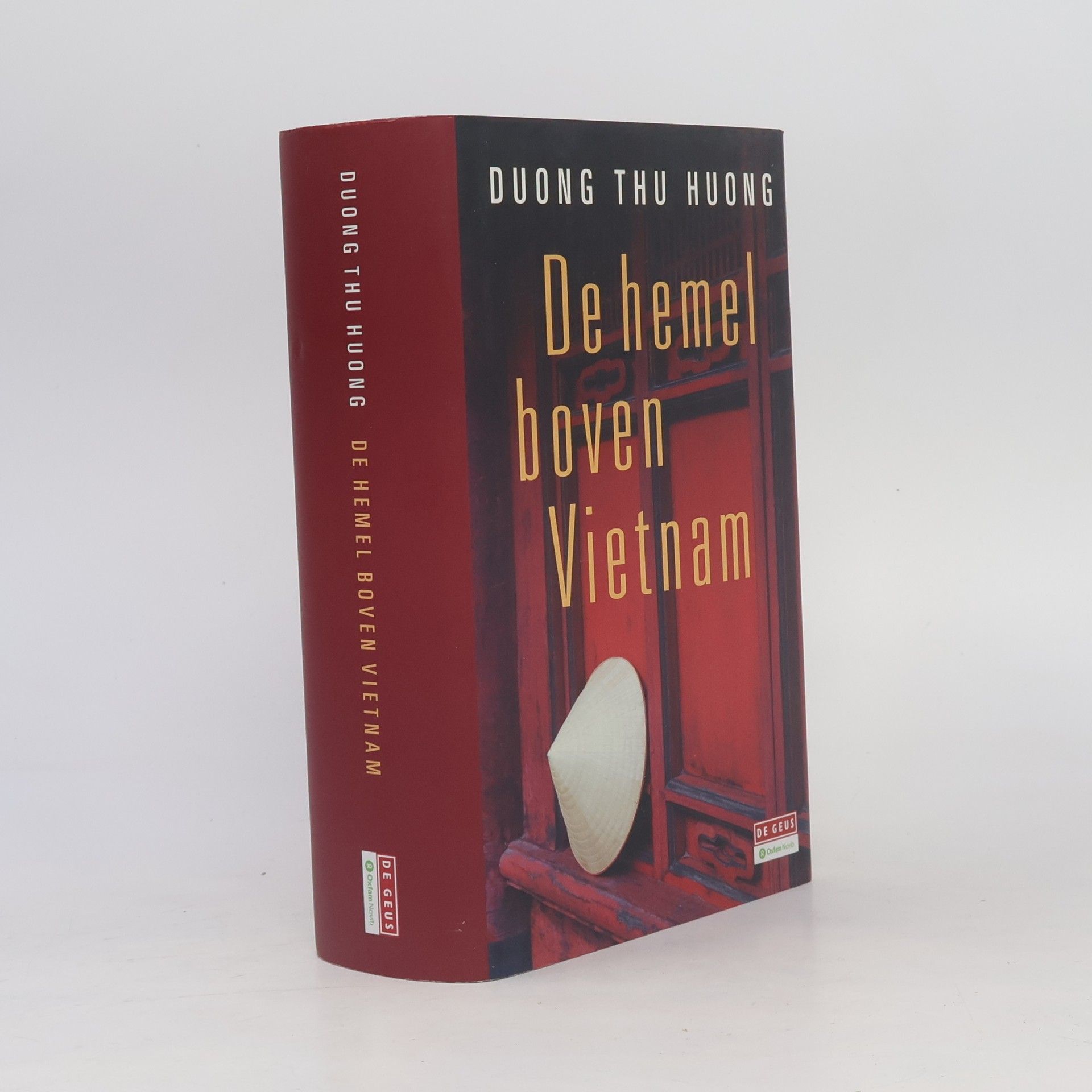 Duong Thu Huong De hemel boven Vietnam