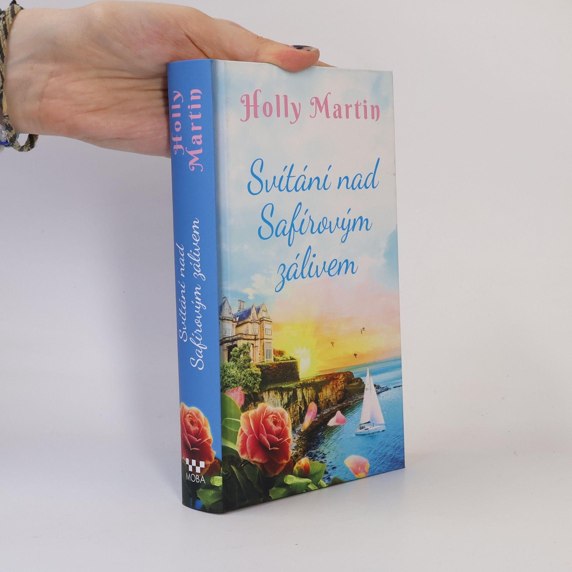 Martin Hollý Svítání nad Safírovým zálivem