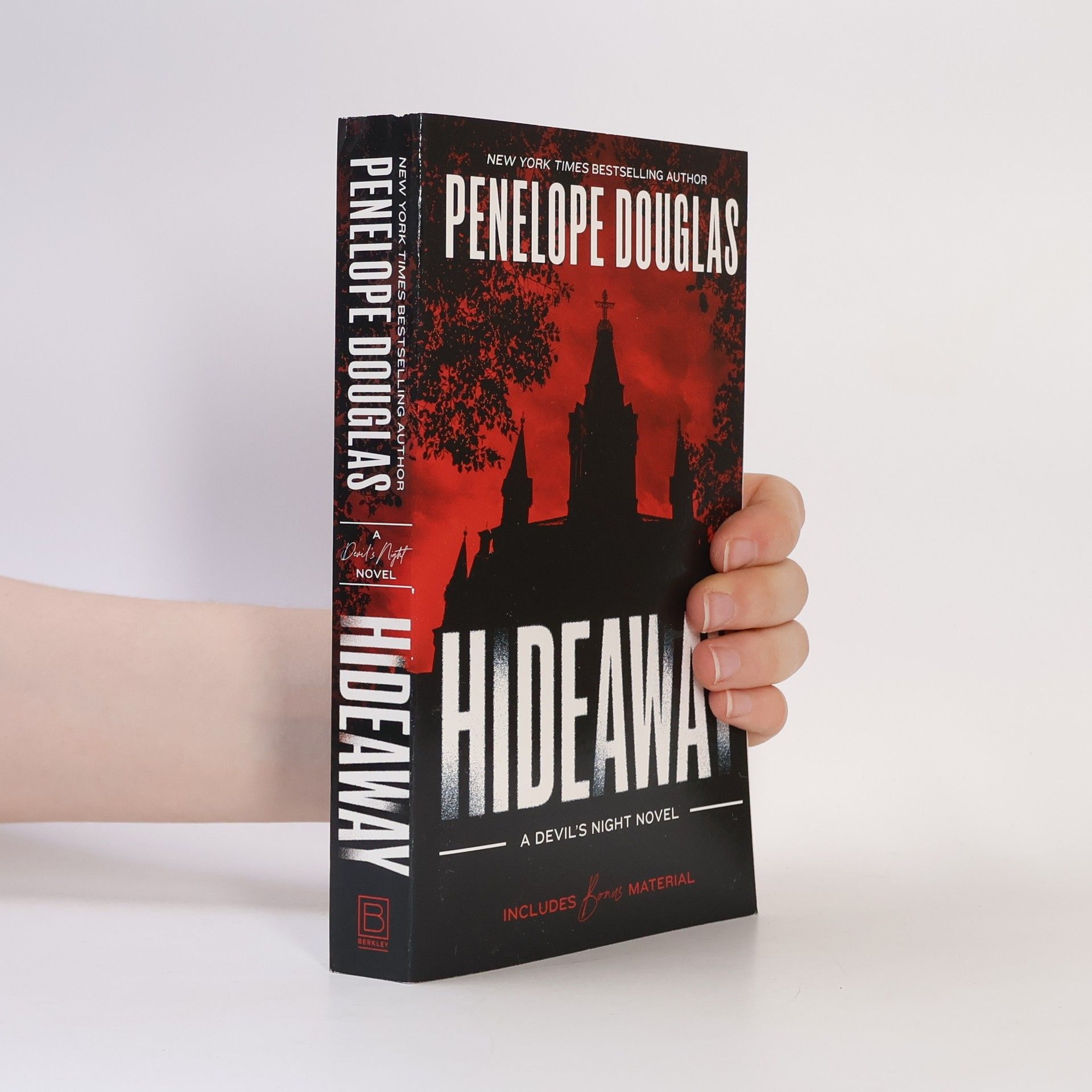 Penelope Douglas Hideaway