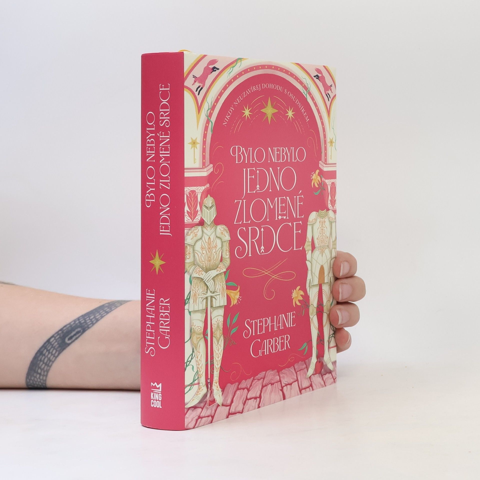 Stephanie Garber Bylo nebylo jedno zlomené srdce