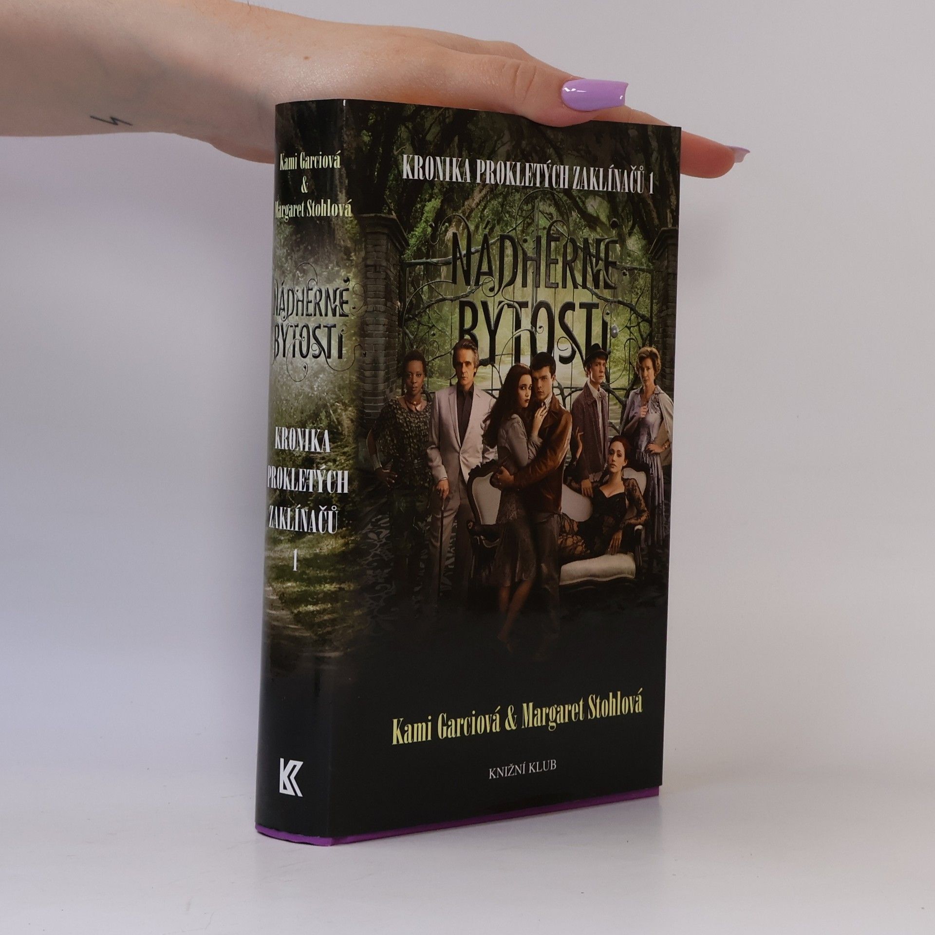Kami Garcia Kronika prokletých zaklínačů 1. Nádherné bytosti