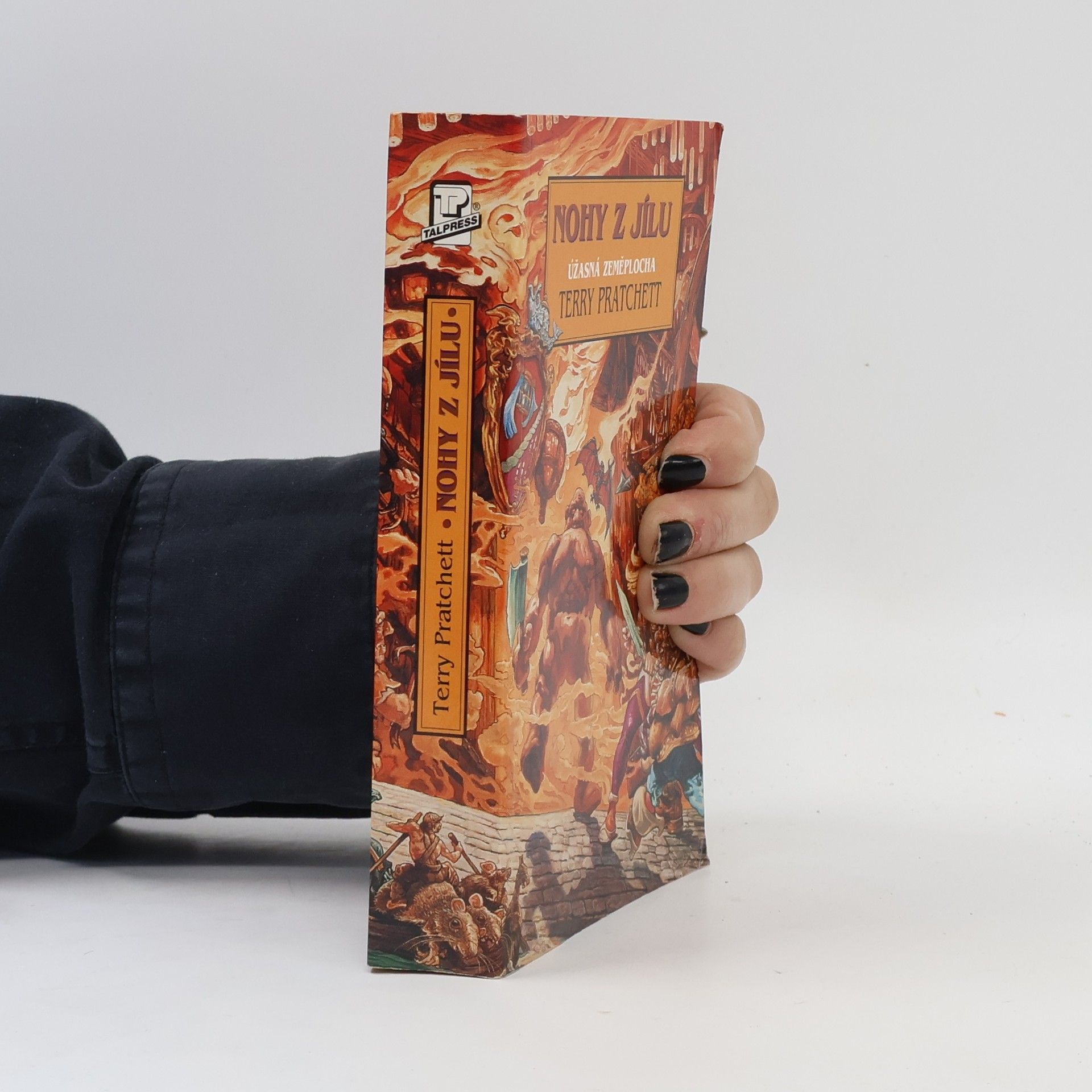 Terry Pratchett Nohy z jílu