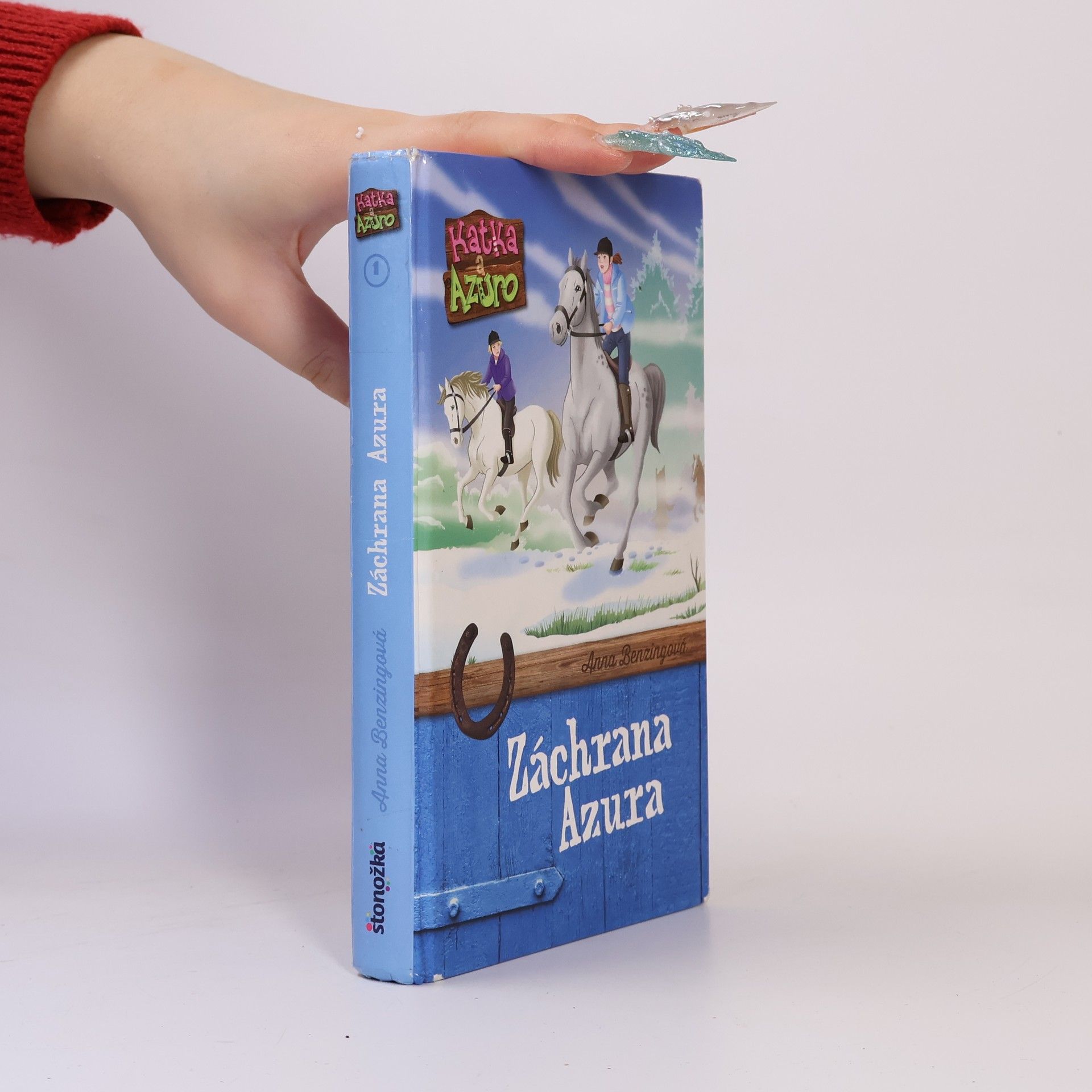 Anna Benzing Záchrana Azura