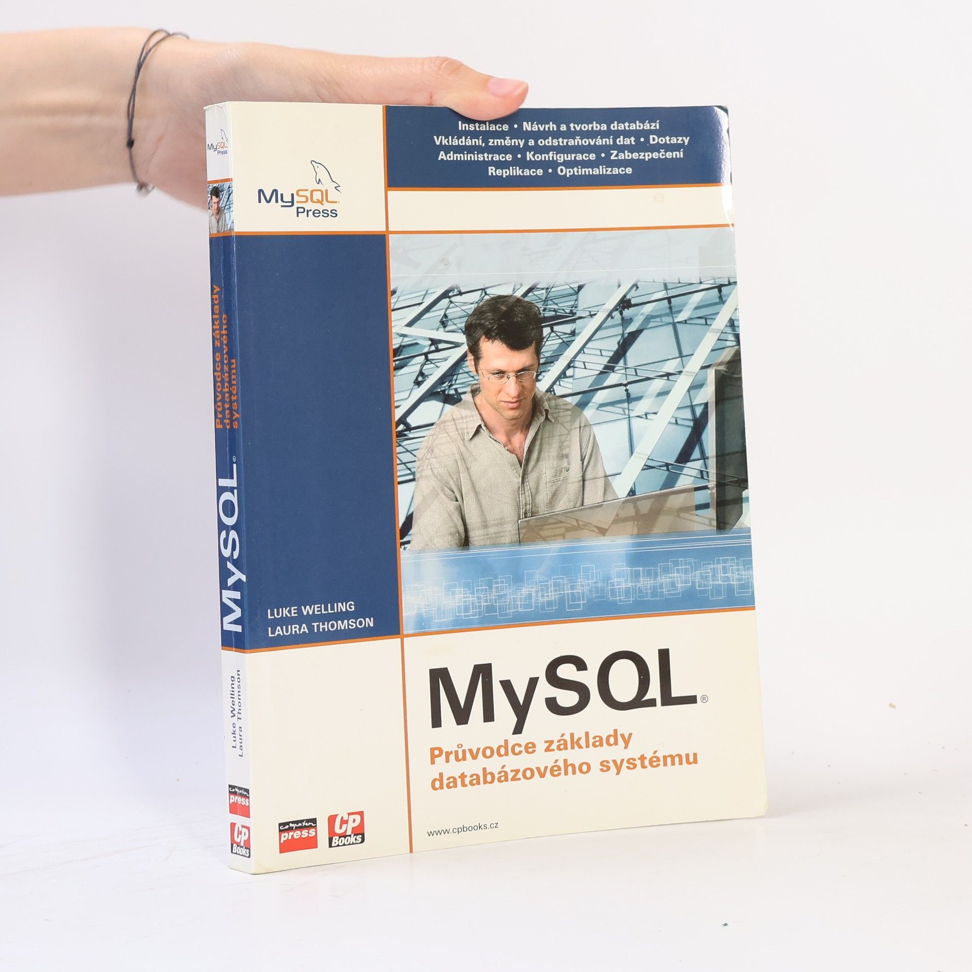MySQL: Průvodce základy databázového systému