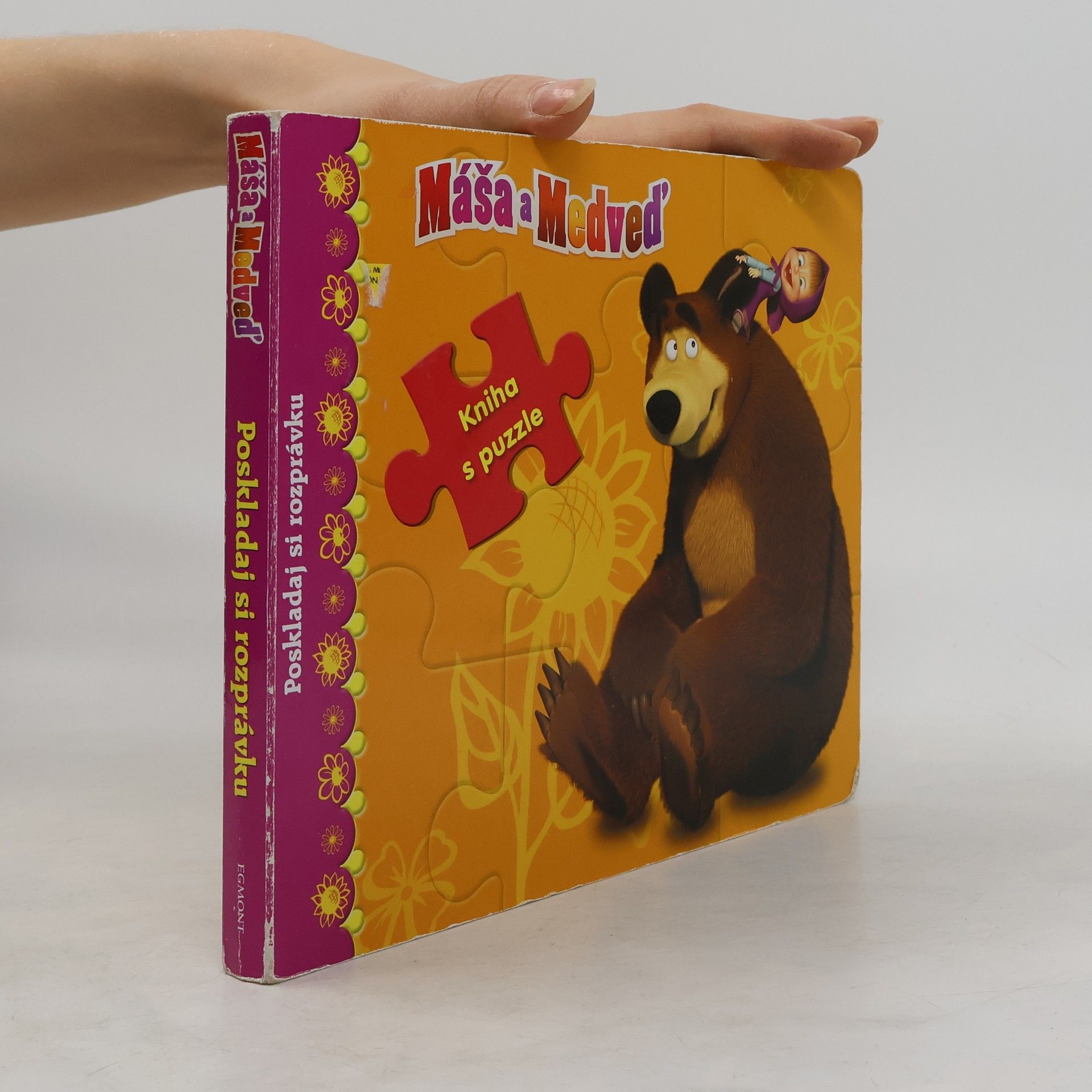 Autorenkollektiv Máša a Medveď Kniha s puzzle
